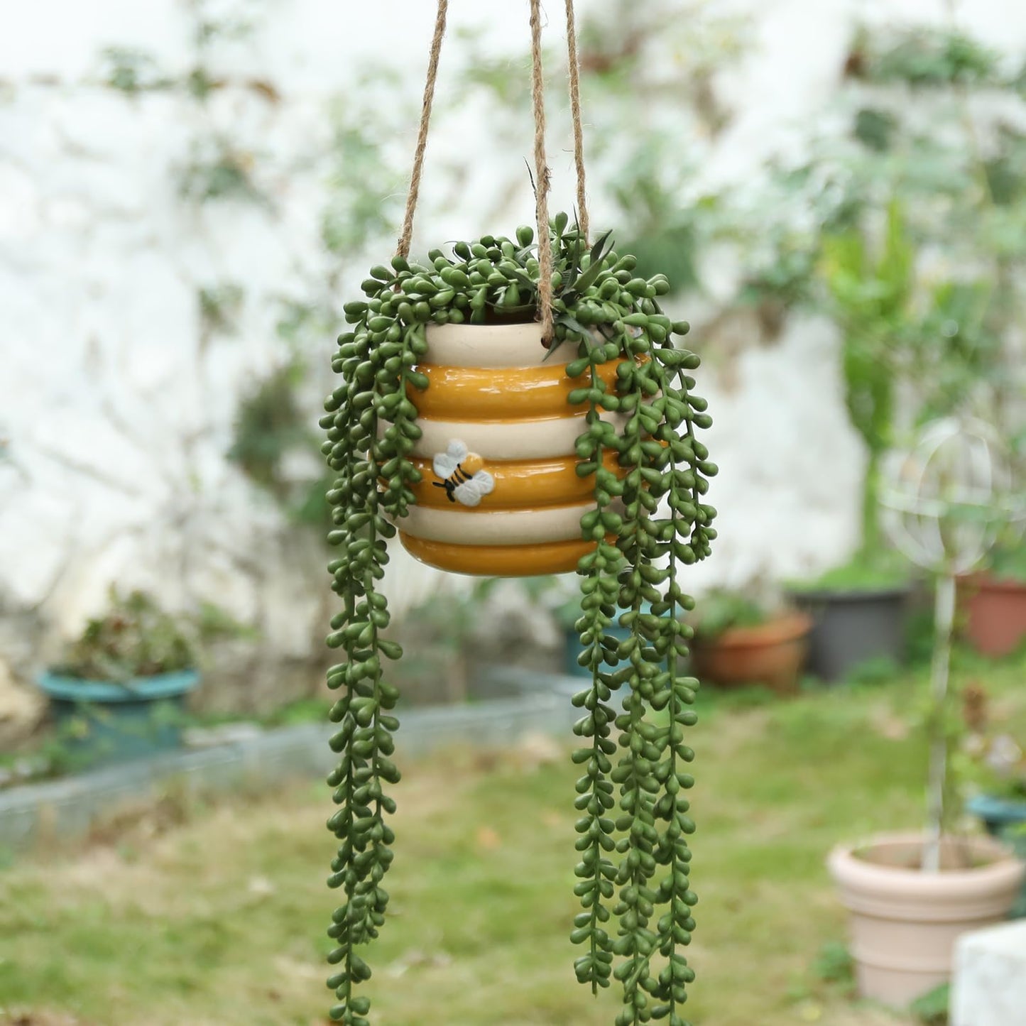 Chonsun Hanging Ceramic Planter 5 Inch Cute Bee Plant Pots Indoor Outdoor Yellow Planter Flower Pot Succulent Plant Pot Ceramic Mid-Century