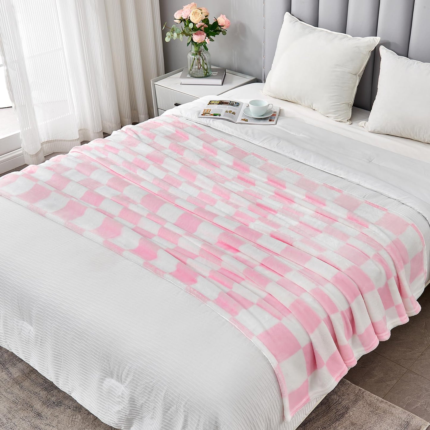 Edenleaf Pink Checkered Blanket, Soft Cozy Fleece Checkered Throw Blankets for Bed Sofa Couch Camping, Ultra Fluffy Throws for All Seasons, 50x60 Inch, Pink