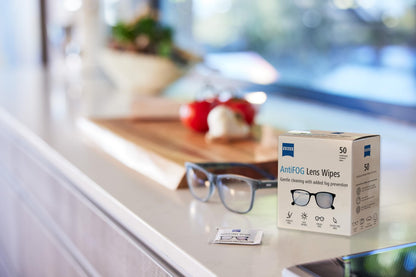 ZEISS AntiFOG Wipes, Lens Cleaner for Glasses, Cameras & Binoculars, Individually Packed Single Use Disposable Cloths in Sachets, for Handy and Portable Spectacle Cleaning On The Go – Pack of 50