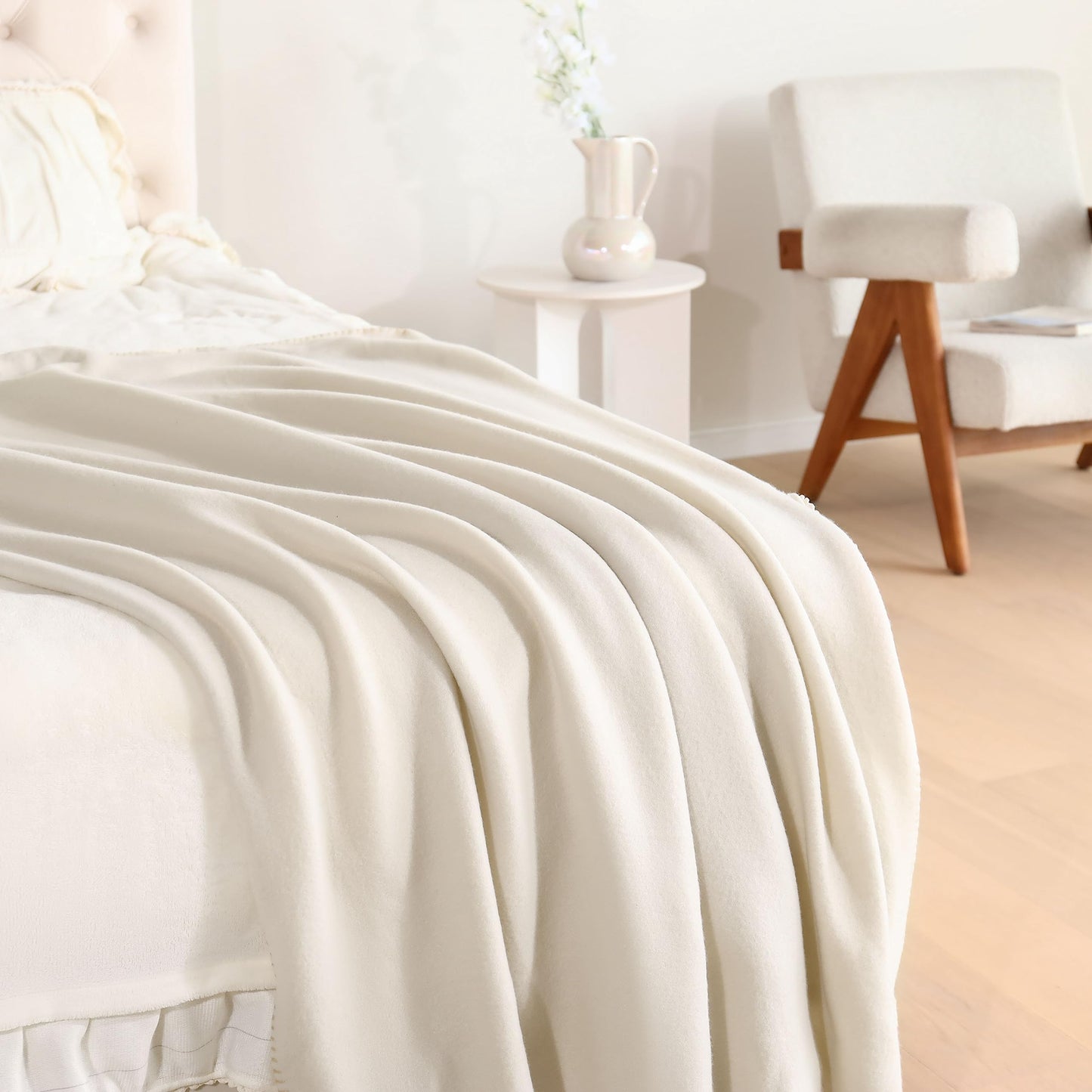 CAI TENG Fleece Throw Blankets 6 Pack Bulk Lightweight Warm Soft 50 x 60 in Kids Blanket Picnic Cozy Fleece Fabric Microfiber Small Blanket for Bed Sofa Office Travel Beige