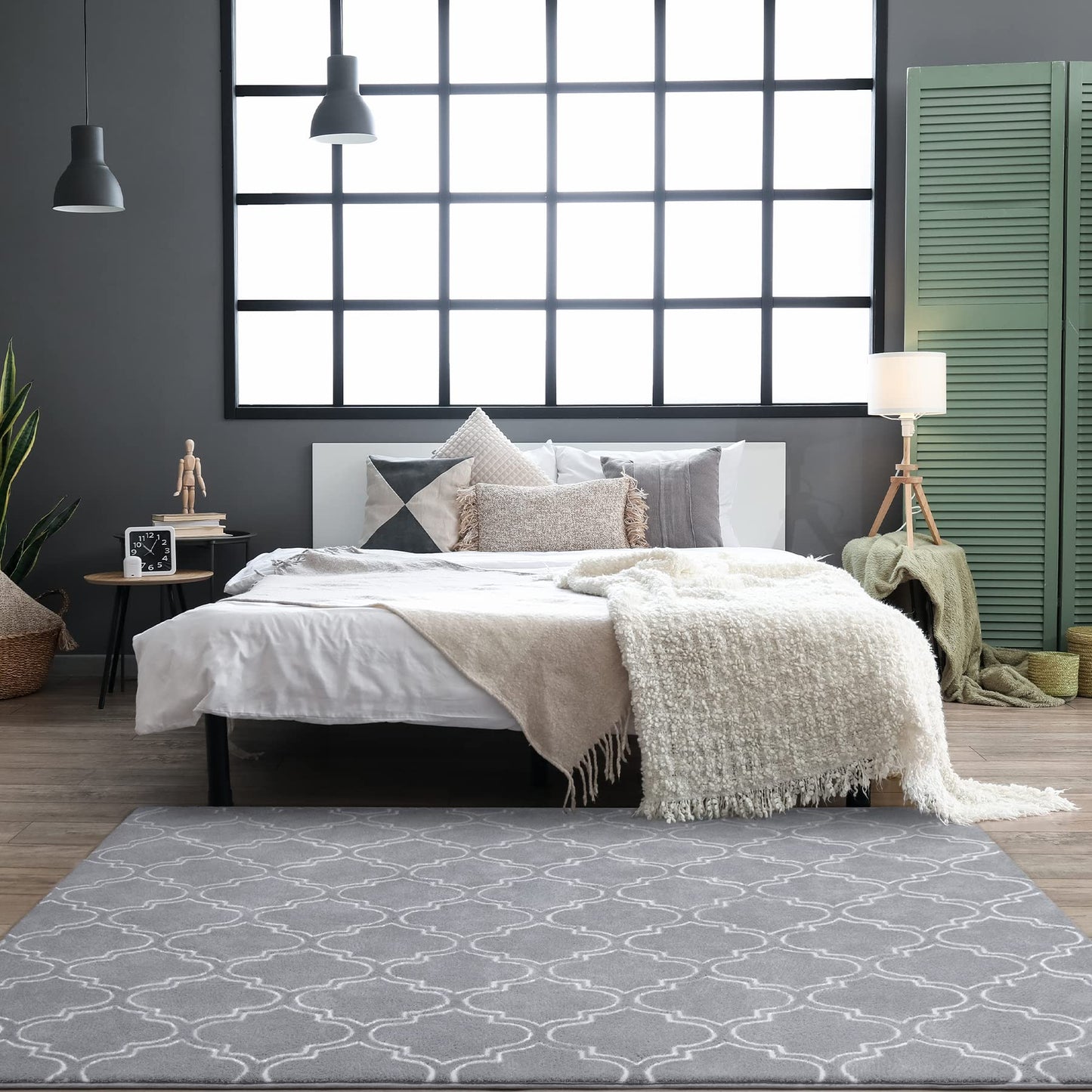 Chicrug Shag Geometric Modern Area Rug for Bedroom, 3x5 Feet Memory Foam Indoor Carpet, Fluffy Rug for Living Room Bedside Room Decor for Family Girls Kids Nursery Play Mat, Grey/White