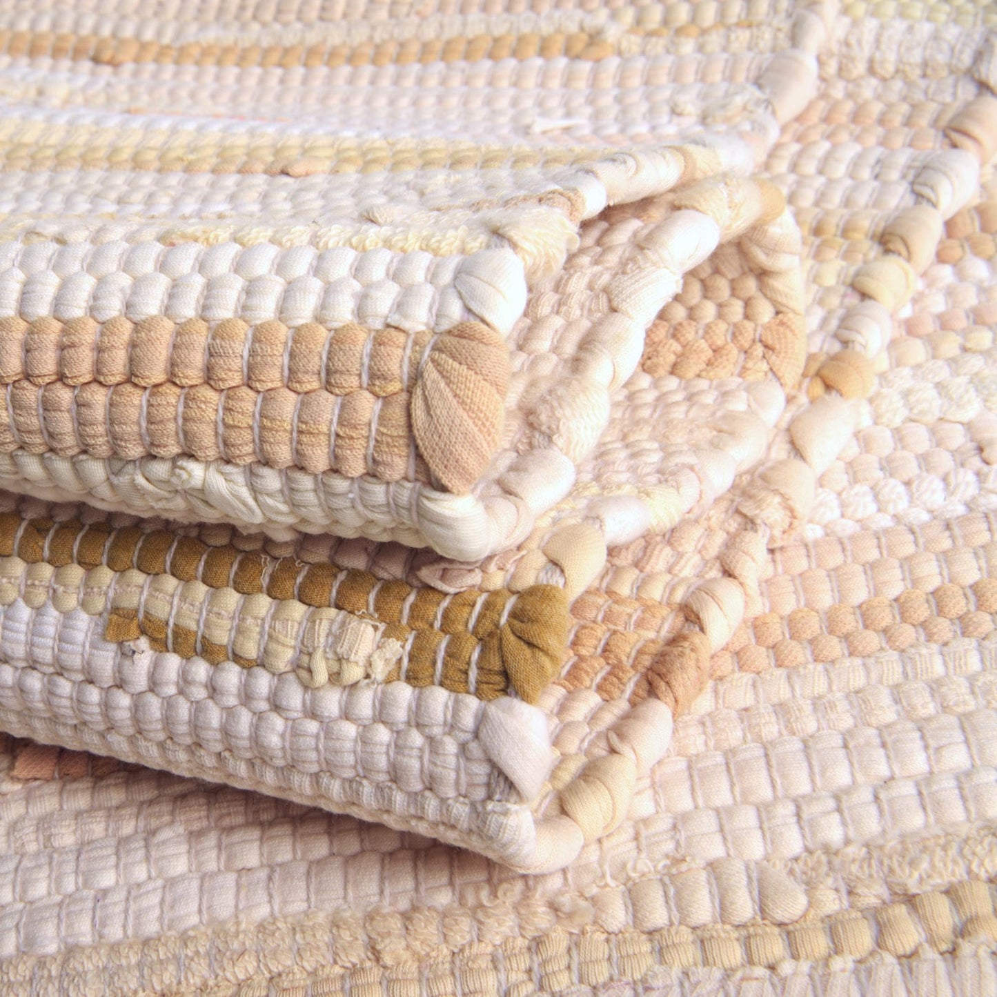 Rugs.com Chindi Cotton Collection Rug – 4' x 6' Beige Flatweave Rug Perfect for Living Rooms, Large Dining Rooms, Open Floorplans