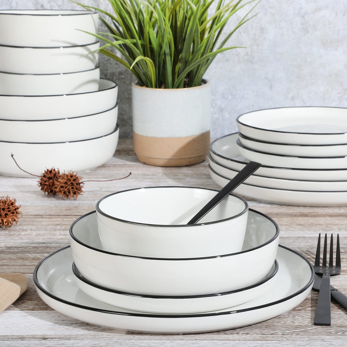 Gibson Home Summer Shades 16 Piece Plates and Bowls Dishes Service for 4 Porcelain Dinnerware Set - White