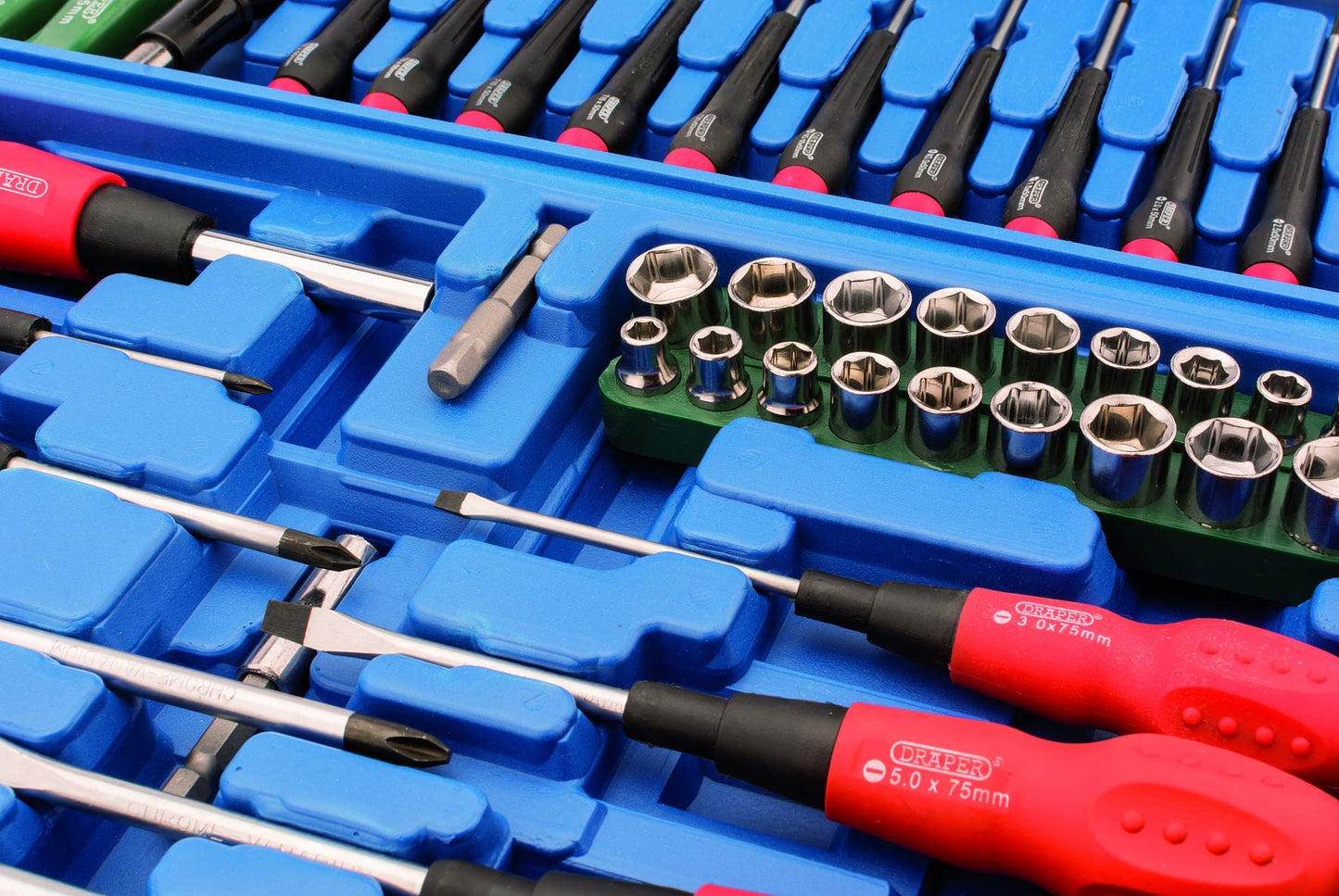 Draper 40850 Screwdriver, Socket and Bit Set (70 Piece)
