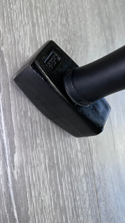 OX Club Hammer - Sledgehammer with Fibreglass Handle - Forged and Induction Hardened Hammerhead - 2.5 lb / 1.1 kg