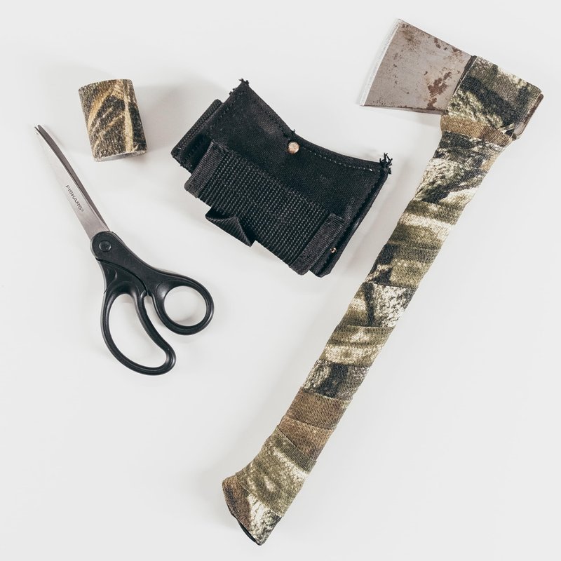 GEAR AID Camo Form Self-Cling and Reusable Fabric Camouflage Wrap, Adds Grip and Shield Hands from Hot or Cold Surfaces to Protect You and Your Equipment, Realtree Edge, 2” x 144” Roll, 1 Pack