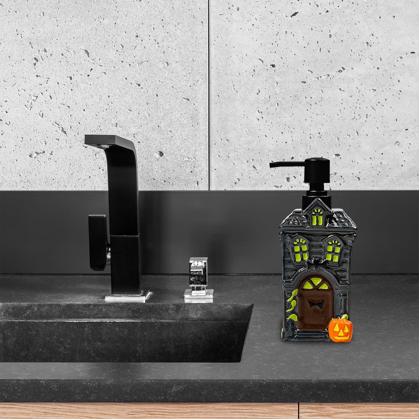 Amaauto Ceramic Soap Dispenser, Refillable 19OZ Liquid Soap with Pump, Ideal for Kitchen Bathroom Home Deco