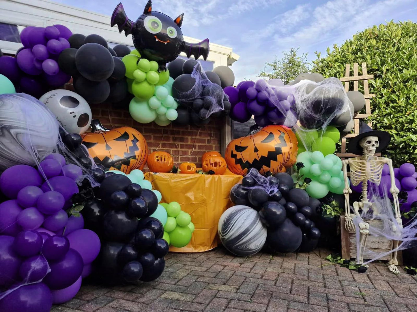 FOTIOMRG Dark Purple Balloons 12 inch, 50 Pack Deep Purple Latex Party Balloons Helium Quality for Birthday Butterfly Halloween Party Decorations (with Purple Ribbon)