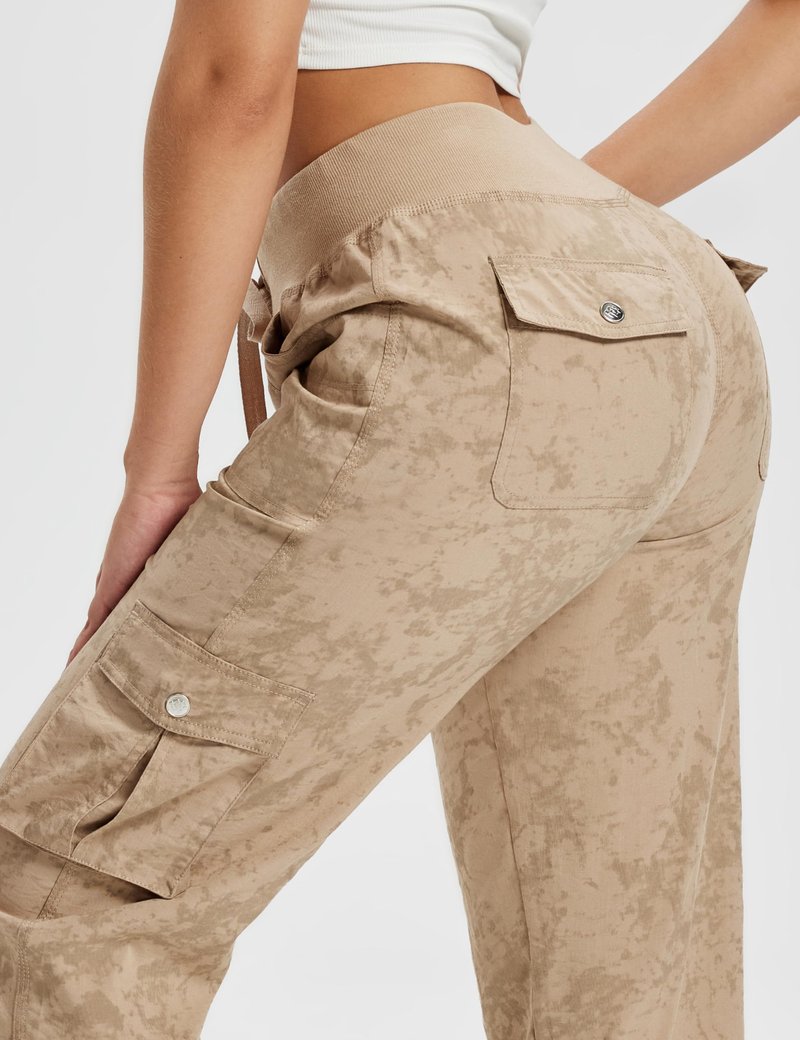 MoFiz Womens Cargo Capris Lightweight Hiking Pants Quick Dry Casual Outdoor Loose Shorts Dirty Khaki S