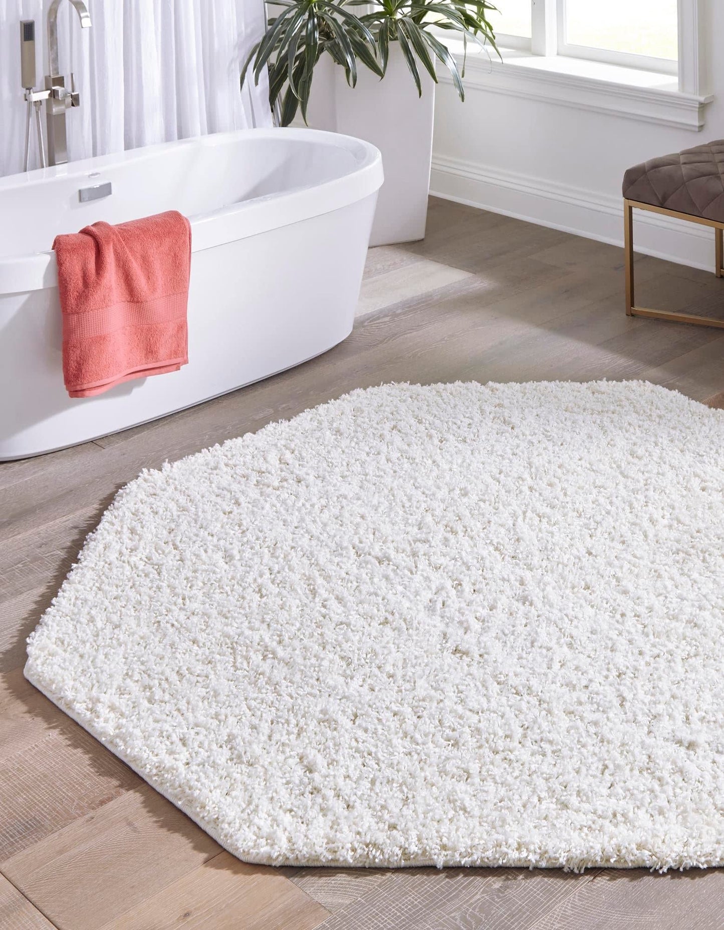 Unique Loom Solid Shag Collection Area Rug (4' Octagon, Snow White)