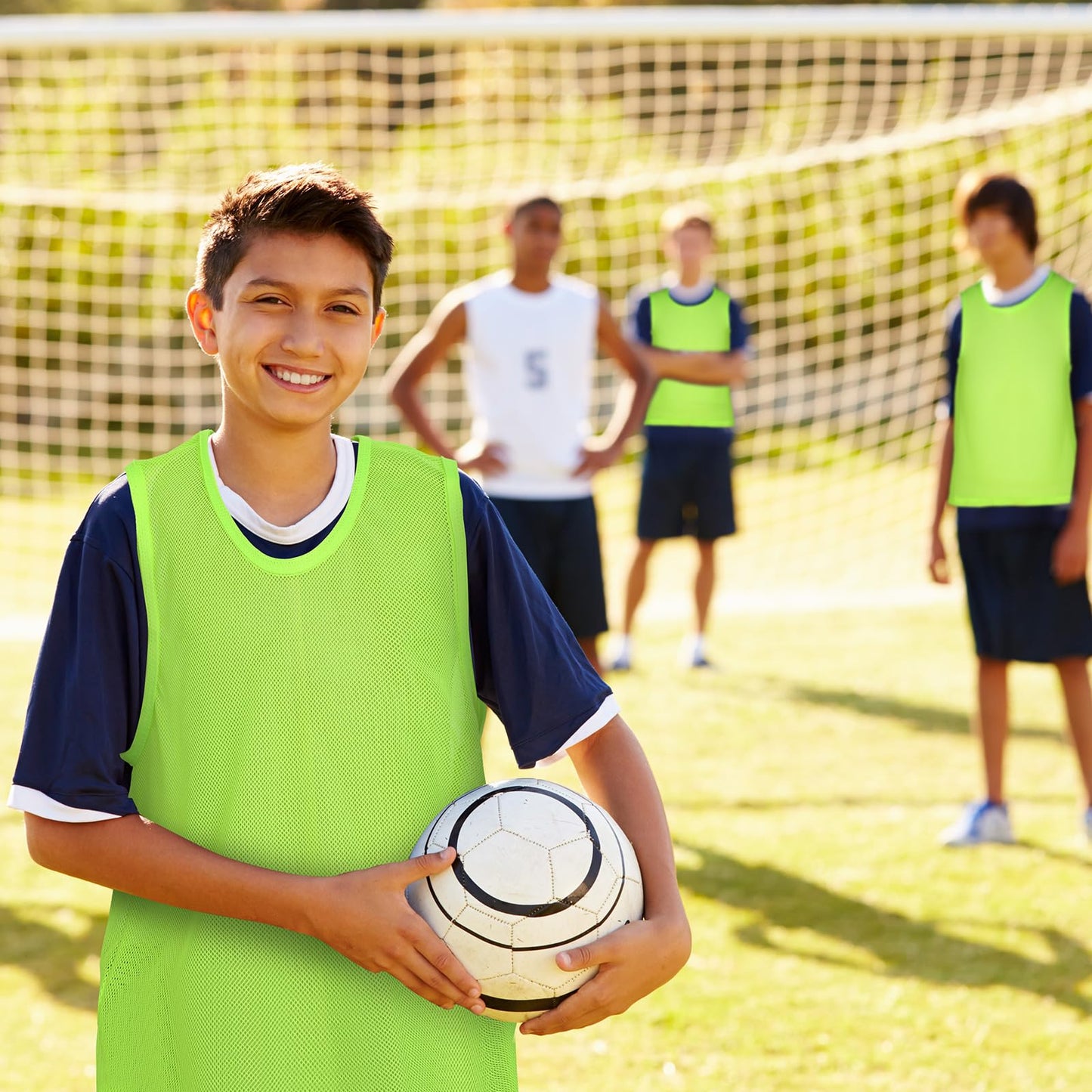 Sintege 12 Pcs Soccer Pinnies Pennies Jersey Scrimmage Vest Sports Practice Jersey Mesh Basketball Vest for Youth Adult Kids (Small,Green)