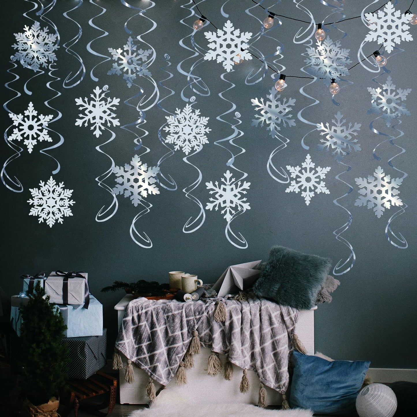 32 Pcs Snowflake Hanging Swirls Party Decoration - Christmas Winter Wonderland Ceiling Decor White Silver Snowflake Ornaments Garland for Winter Holiday Party Decorative Frozen Theme Party Supplies