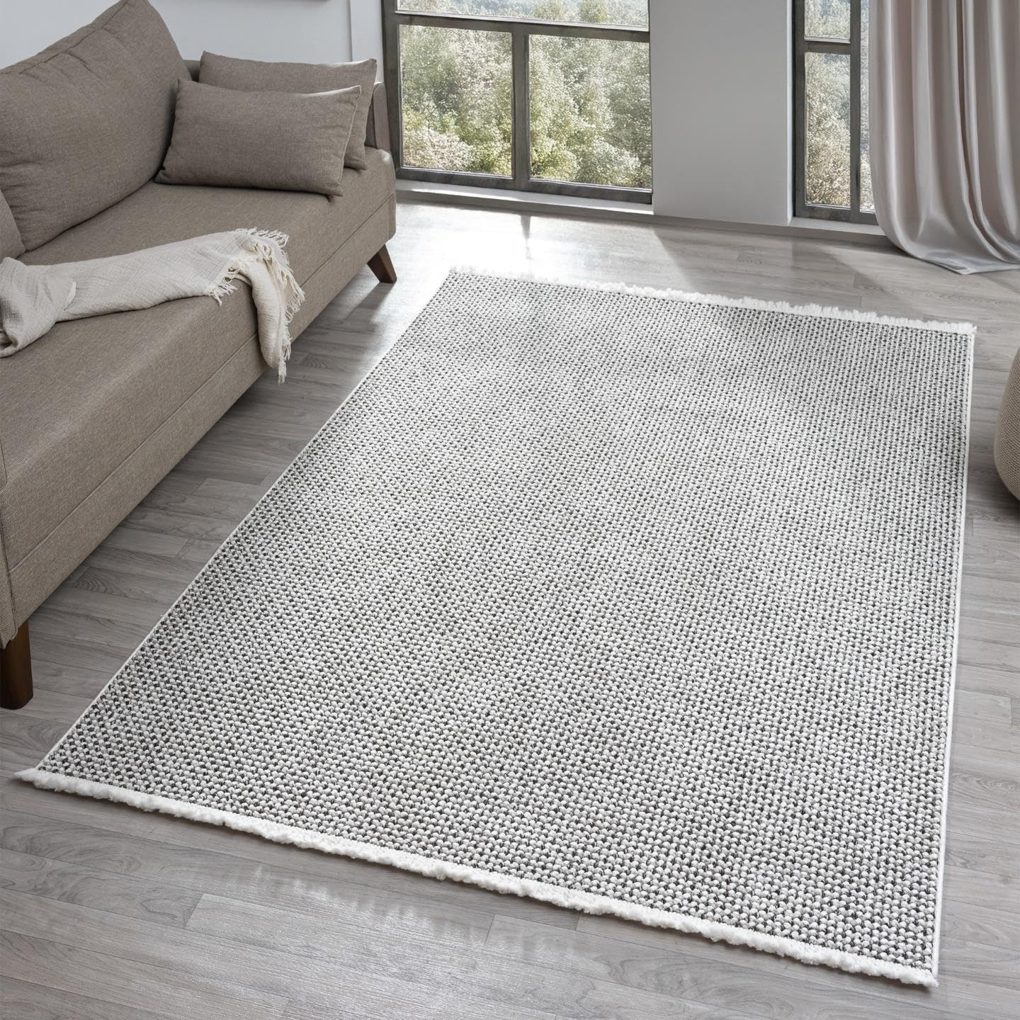 LUXE WEAVERS Solid Machine Woven White Dark Gray 4x6 Area Rug, Indoor Stain-Resistant Carpet