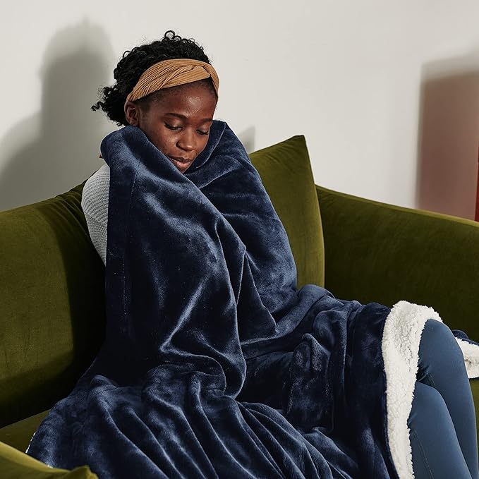 Bedsure GentleSoft Sherpa Fleece Blankets King Size for Bed - Thick and Warm Throw for Men, Soft Fuzzy Plush King Blanket for Winter, Navy, 108x90 Inches