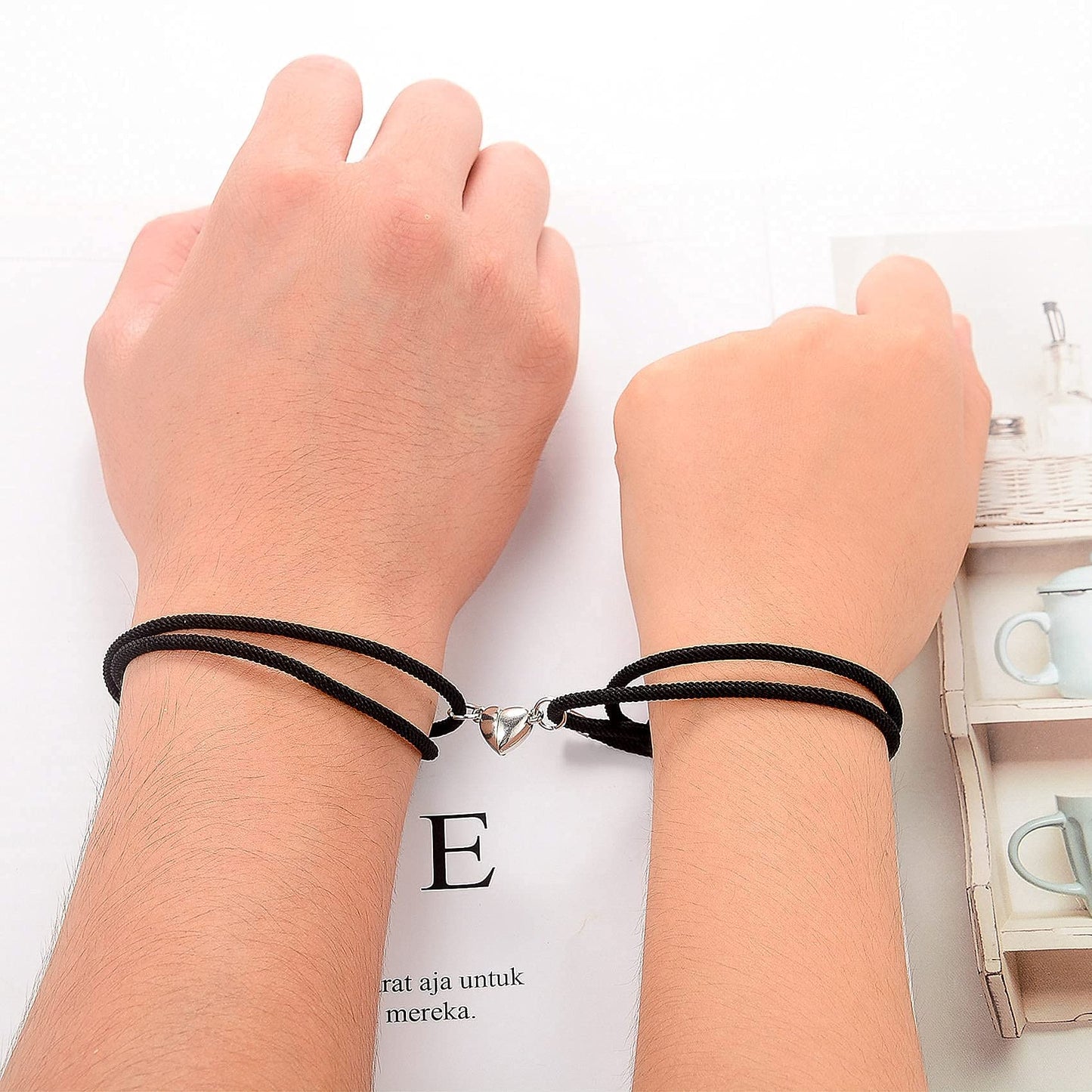 Dlihc 2pcs Couples Bracelets for Women Men, Black Matching Heart Bracelets for Couples, Valentines Gift for Boyfriend Girlfriend Best Friend