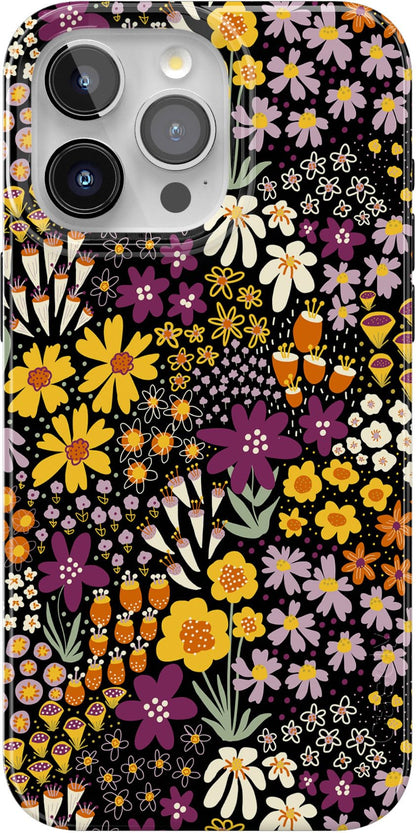 Casely iPhone 15 Pro Max Case | Nantucket Cottage | Blue Hydrangea | Compatible with MagSafe | Classic Ultra Slim Design