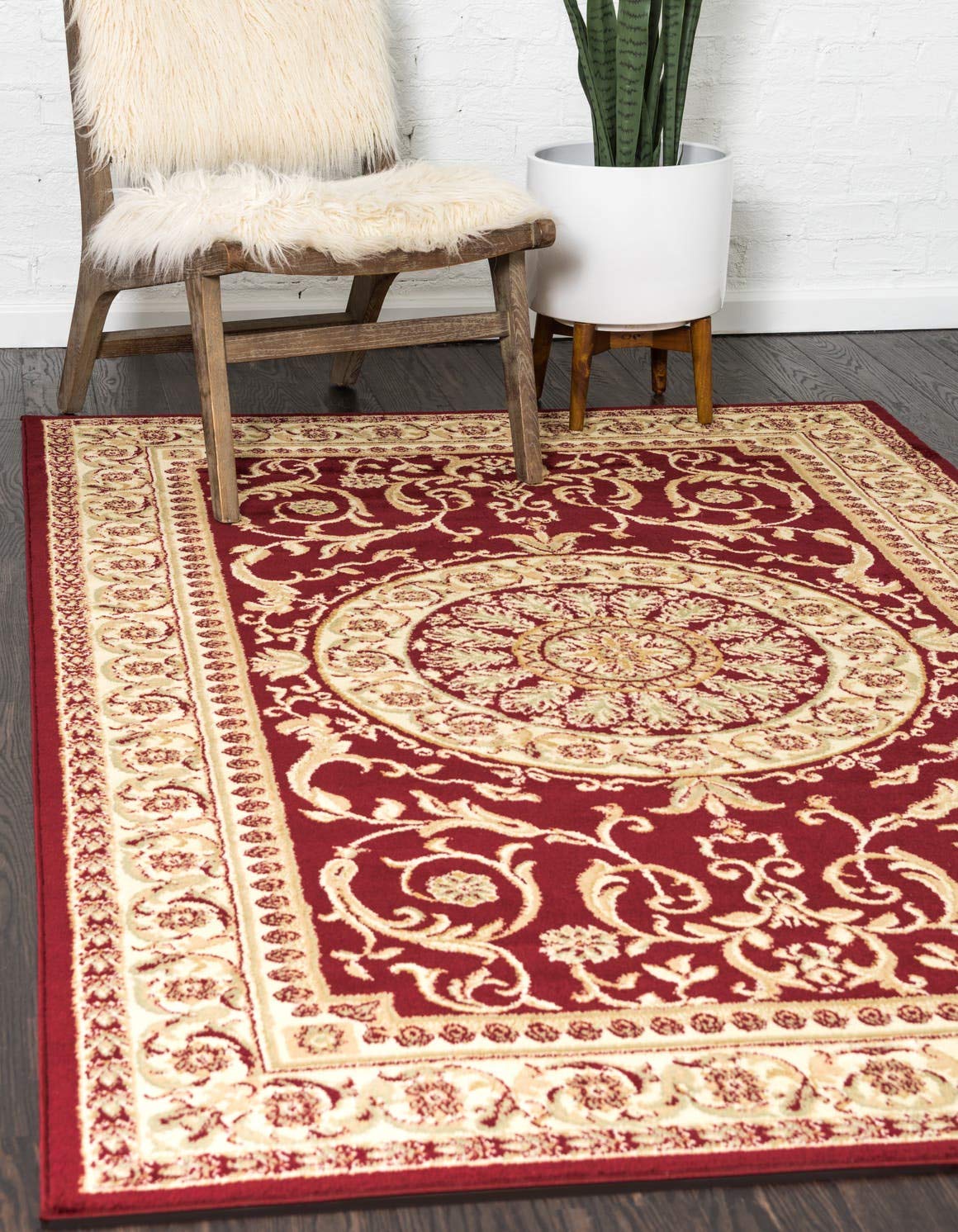 Unique Loom Versailles Collection Traditional Classic Medallion Floral Motif Area Rug (3' 3 x 5' 3 Rectangular, Burgundy/ Ivory)