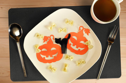 Faux Leather Halloween Placemats HeloHo Black Table Place Mats Set of 6 Waterproof Oilproof Heat Stain Resistant Placemats Washable Wipeable Placemat for Kitchen Dining Table Decoration Indoor Outdoor