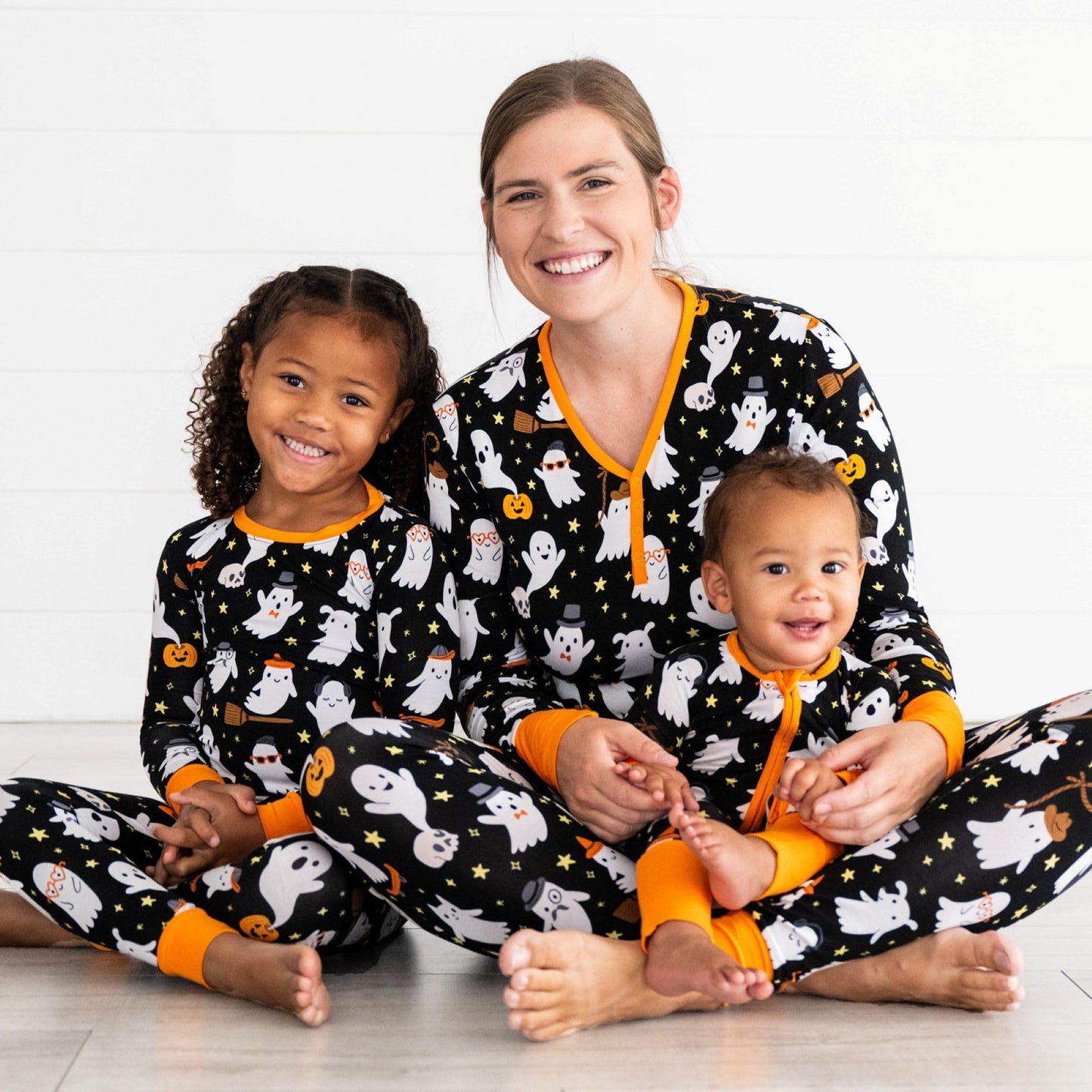 Little Sleepies Women's Halloween Pajama Bottoms, Jogger-Style PJ Pants, Viscose from Bamboo Pajamas, Family Matching Outfits, Friendly Ghosts, XL