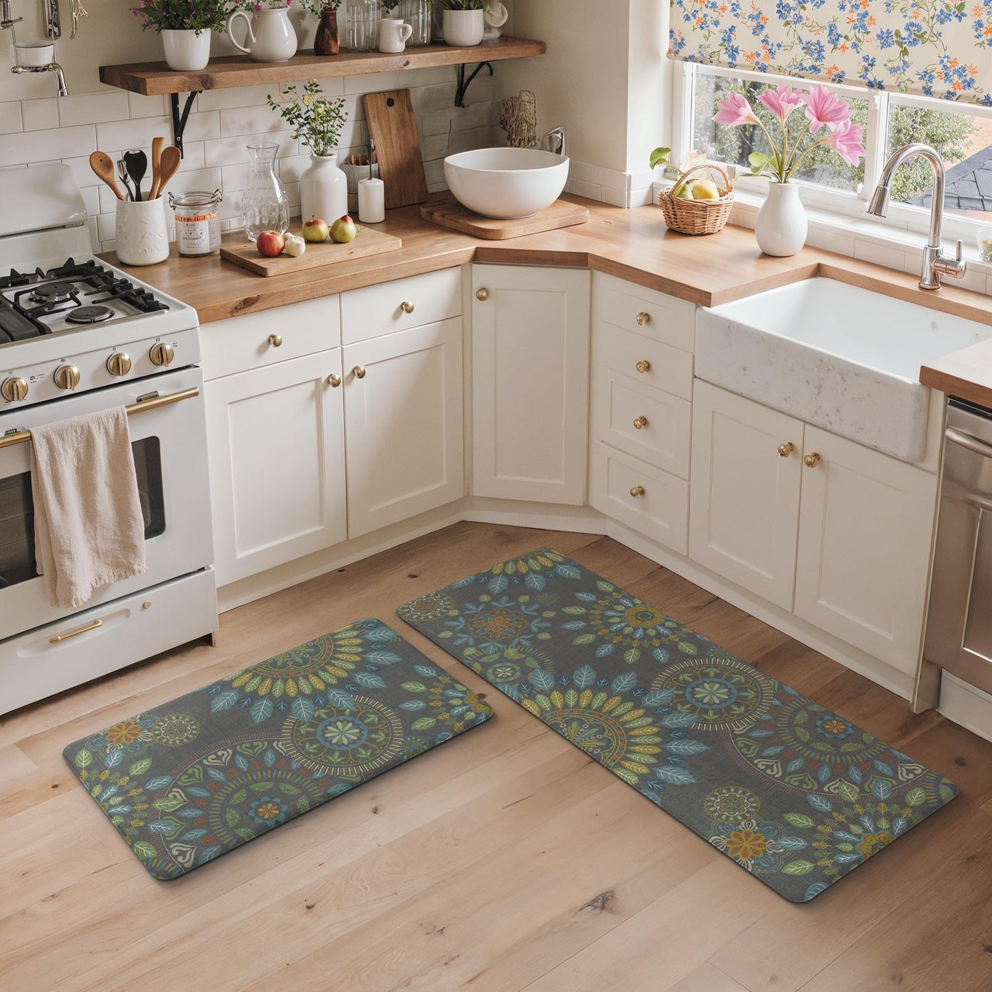 GENIMO Kitchen Mats for Floor 2PCS, Cushioned Kitchen Rugs Non Slip Washable, Farmhouse Anti Fatigue Mat Waterproof, Comfort Standing Mat Rug for Office, Home, Laundry, 17.3"x47"+17.3"x30", Green