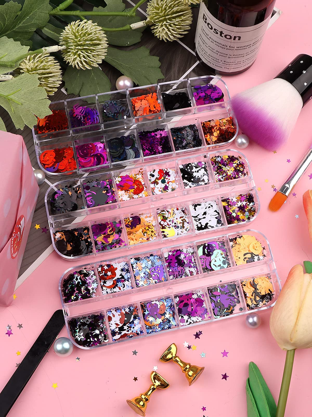 EBANKU 3 Boxes Halloween Nail Art Glitter Sequins, 3D Holographic Skull Spider Pumpkin Bat Ghost Witch Halloween Confetti Glitter for DIY Nail Art Halloween Party, Multicolor