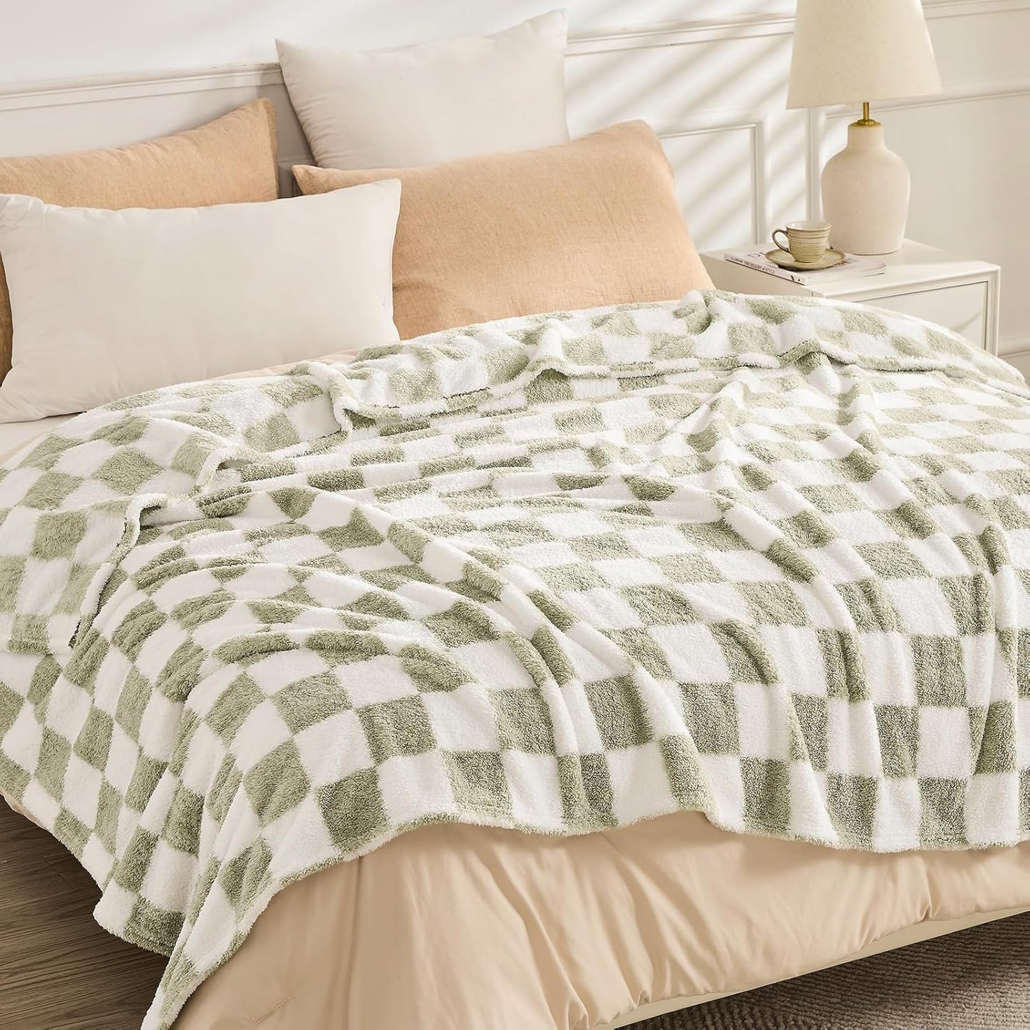 EMME Checkered Blanket Throw - 50"x60" Green Knit Blanket Soft Fluffy Patterned Throw Blankets for Couch, Sofa, Chair, Bed, Camping, Picnic, Travel