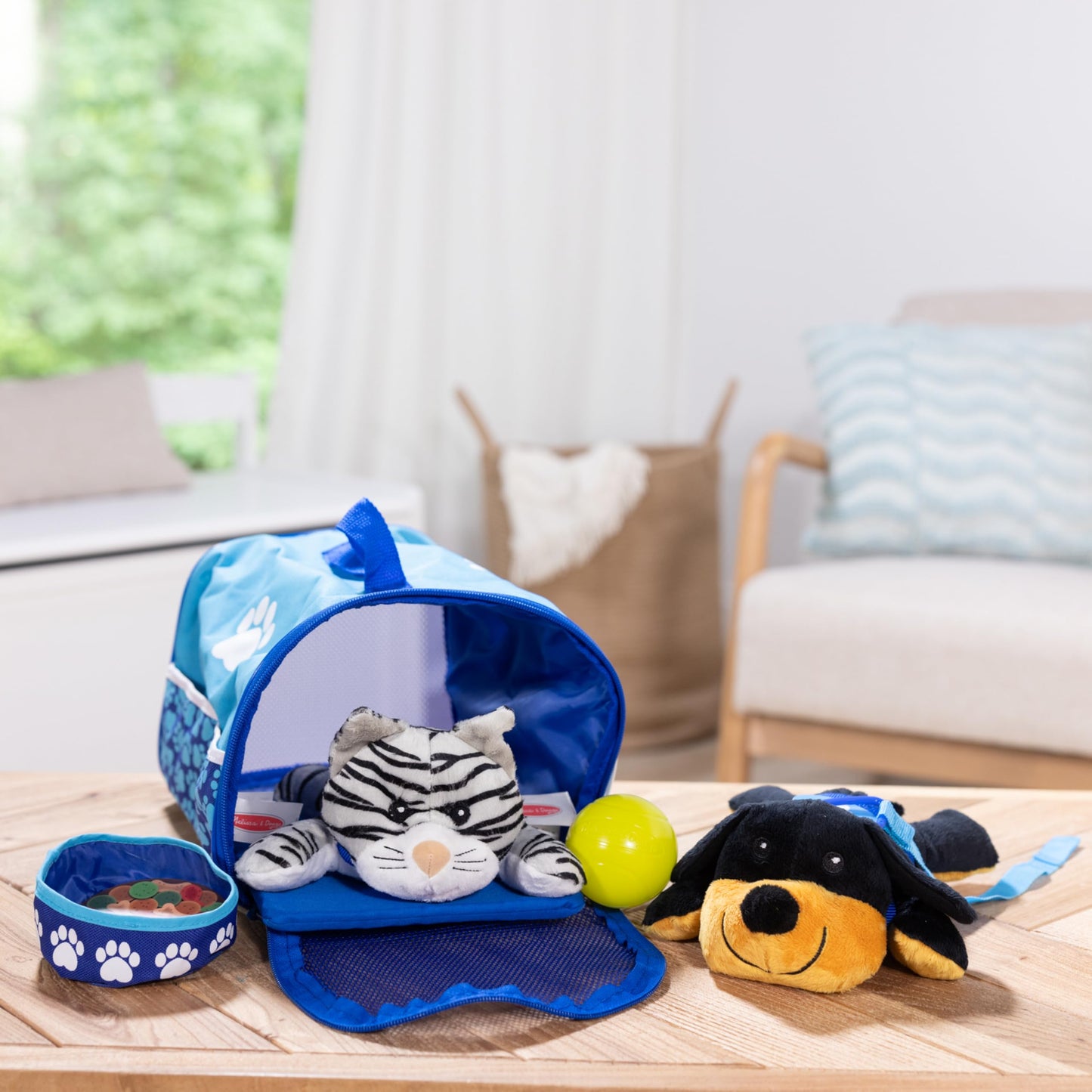 Melissa & Doug Tote & Tour Pet Travel Play Set | Pretend Play | Play Set | 3+ | Gift Boy Or Girl