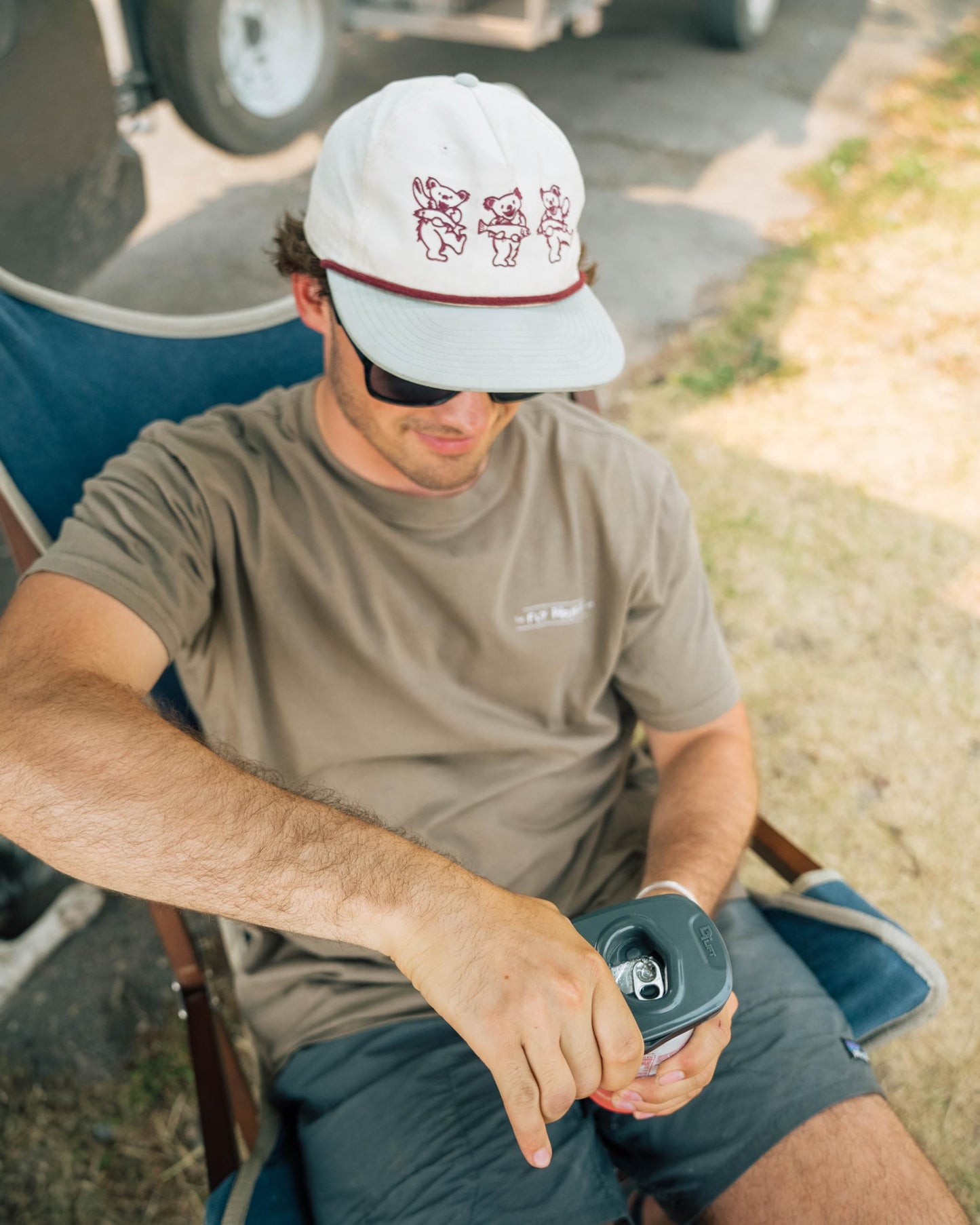 Draft Top Lift Universal Topless Can Opener - Smooth Edge Aluminum Can Lid Remover For Beer, Cocktails, & Soda - Ideal For Tailgating & Garnishes, As Seen On Shark Tank, Made In The USA, Black & Grey