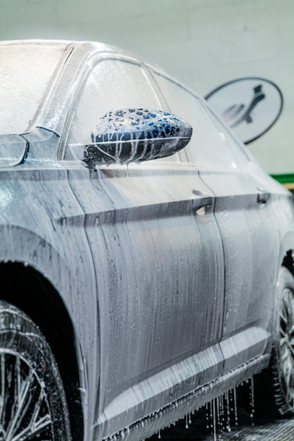 Turtle Wax Snow Foam, Thick, PH balanced Car Shampoo. 5L, Pack of 1, Cherry Scented, Streak Free Formula Safe for All Paint, Tyres, Wheels and Trim, Perfect for Overall Car Cleaning