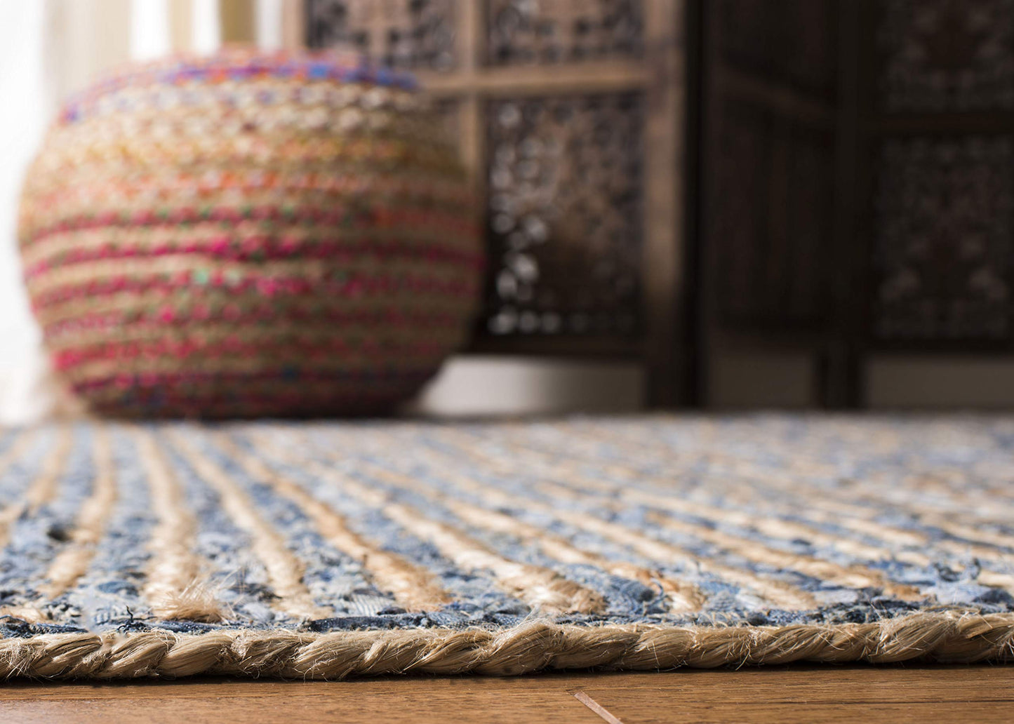 SAFAVIEH Cape Cod Collection Area Rug - 6' x 9', Natural & Blue, Handmade Flat Weave Jute, Ideal for High Traffic Areas in Living Room, Bedroom (CAP250A)
