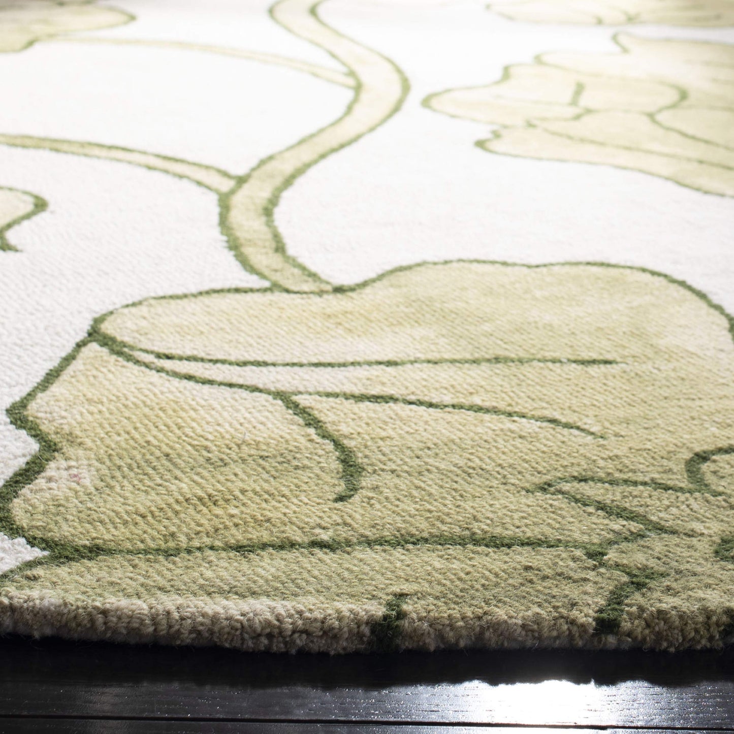SAFAVIEH Dip Dye Collection Area Rug - 7' Round, Ivory & Light Green, Handmade Floral Watercolor Wool, Ideal for High Traffic Areas in Living Room, Bedroom (DDY683B)