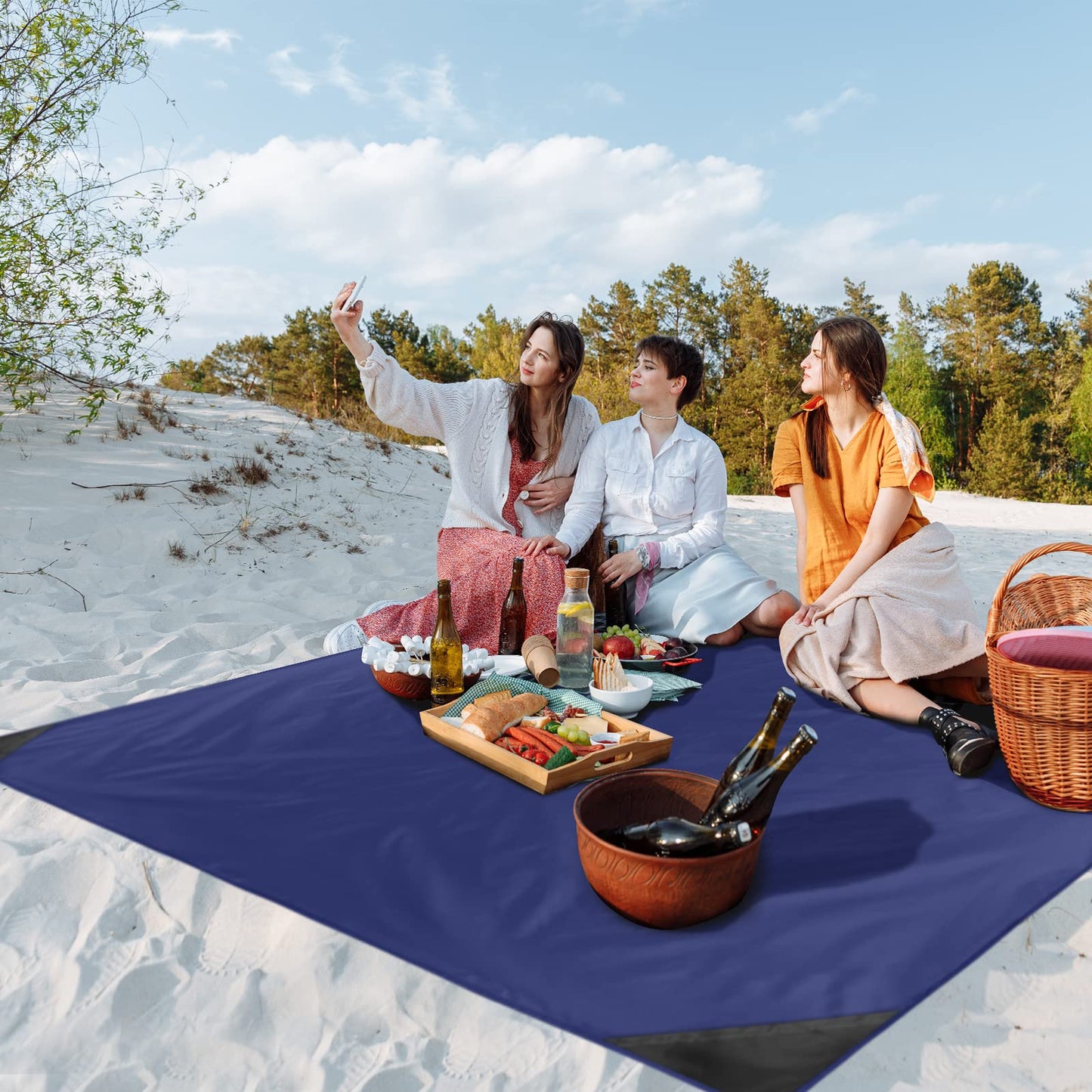 Odoland Hiking Blanket 180 x 160 cm Pocket Blanket Waterproof Heatproof Sandproof Thin Ground Sheet - Lightweight Foldable Beach Mat for Outdoor Camping, Travel, Hiking, Picnic for 2-4 People