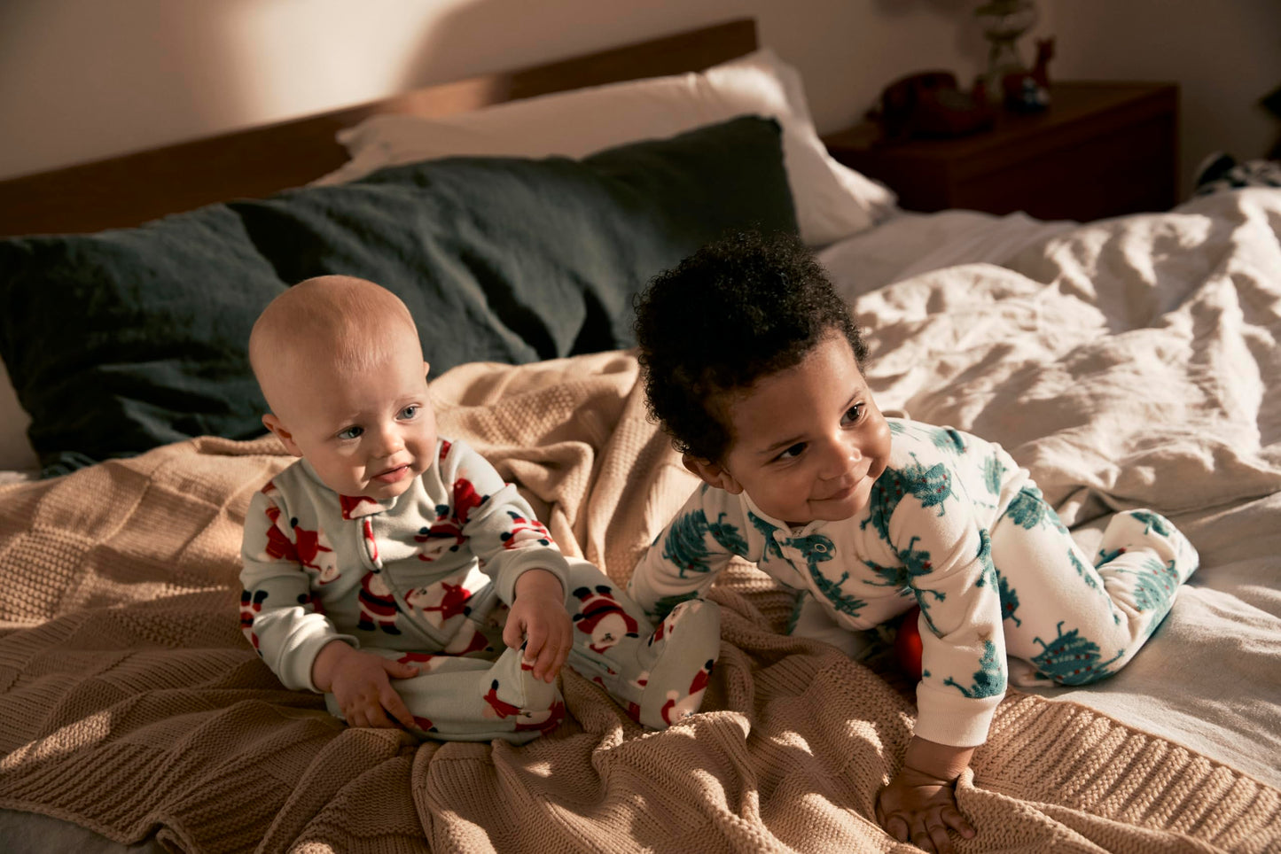Simple Joys by Carter's Neutral Holiday Loose-fit Fleece Footed Pajamas, Santa & Trees, 3-6 Months