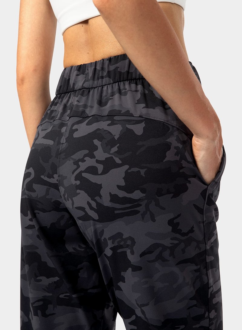 SANTINY Women's Joggers Pants Pockets Drawstring Running Sweatpants for Women Lounge Workout Jogging(Camo Deep Coal Multi__M)