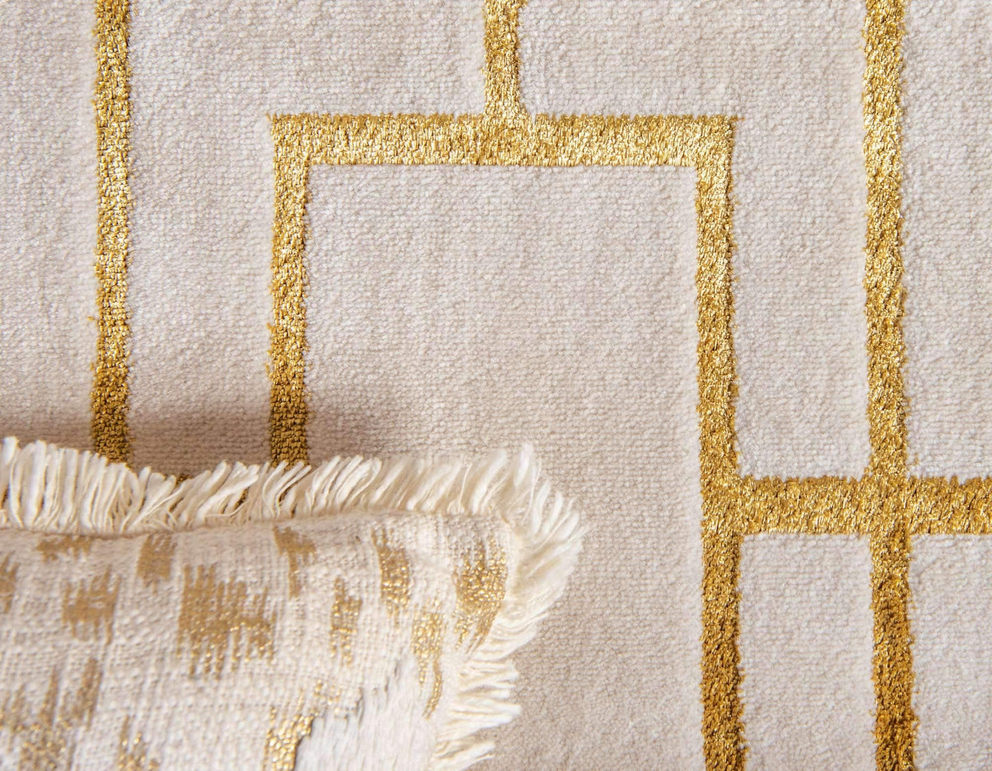 Unique Loom Marilyn Monroe Glam Collection Area Rug - Deco (5'x 8' Rectangle, White Gold/ Gold)
