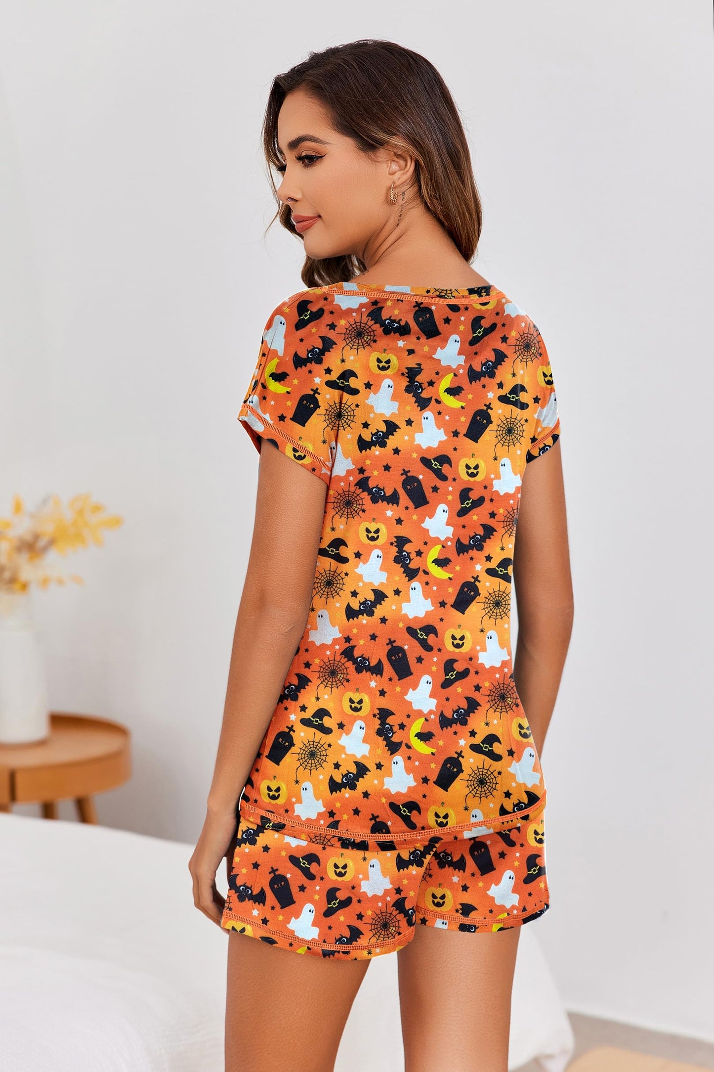 Ekouaer Womens Pajama Sets 2 Piece Soft Short Sleeve Top and Shorts Sleepwear Round Neck Pjs Lounge Set with Pockets Halloween Print X-Large