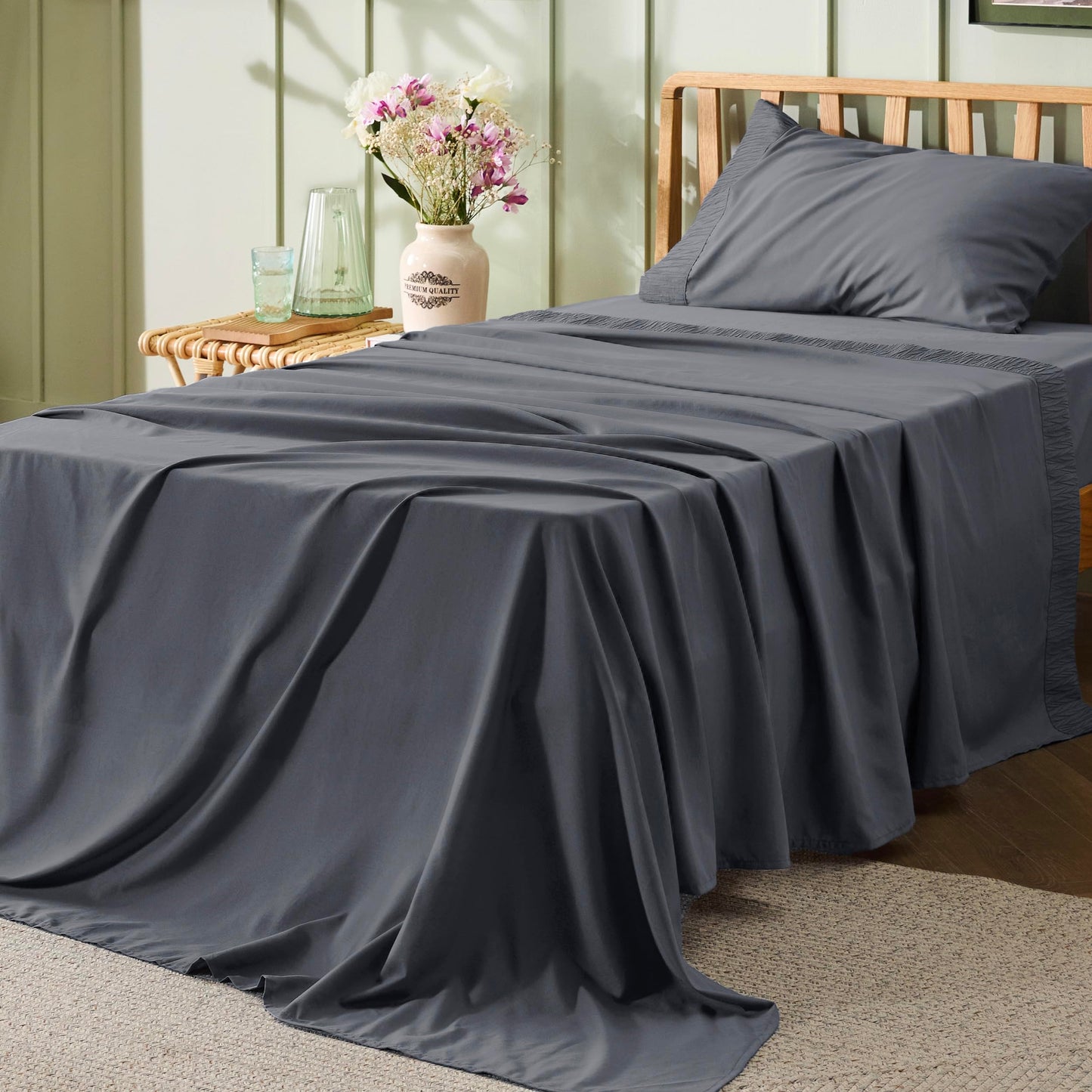 Bedsure Twin Sheets Set - 3 Pieces Soft Twin Bed Sheets - Breathable & Cooling - Hotel Luxury - Easy Care Polyester Microfiber Bedding for Women, Men, Grey