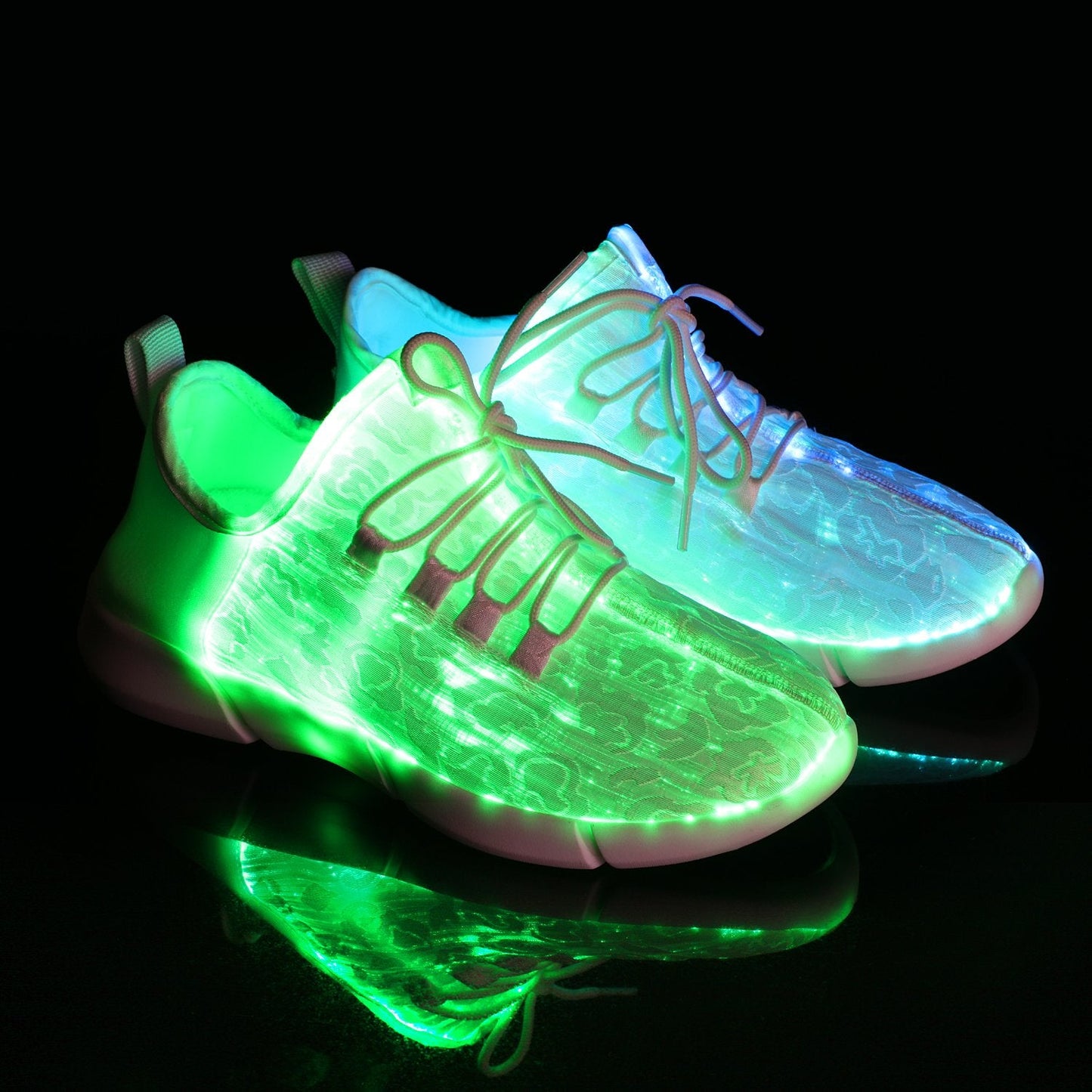 Shinmax Light Up Shoes,Fiber Optic LED Shoes for Women Men USB Charging Dancing LED Sneakers Flashing Shoes Glowing Luminous Trainers for Festivals and Parties White