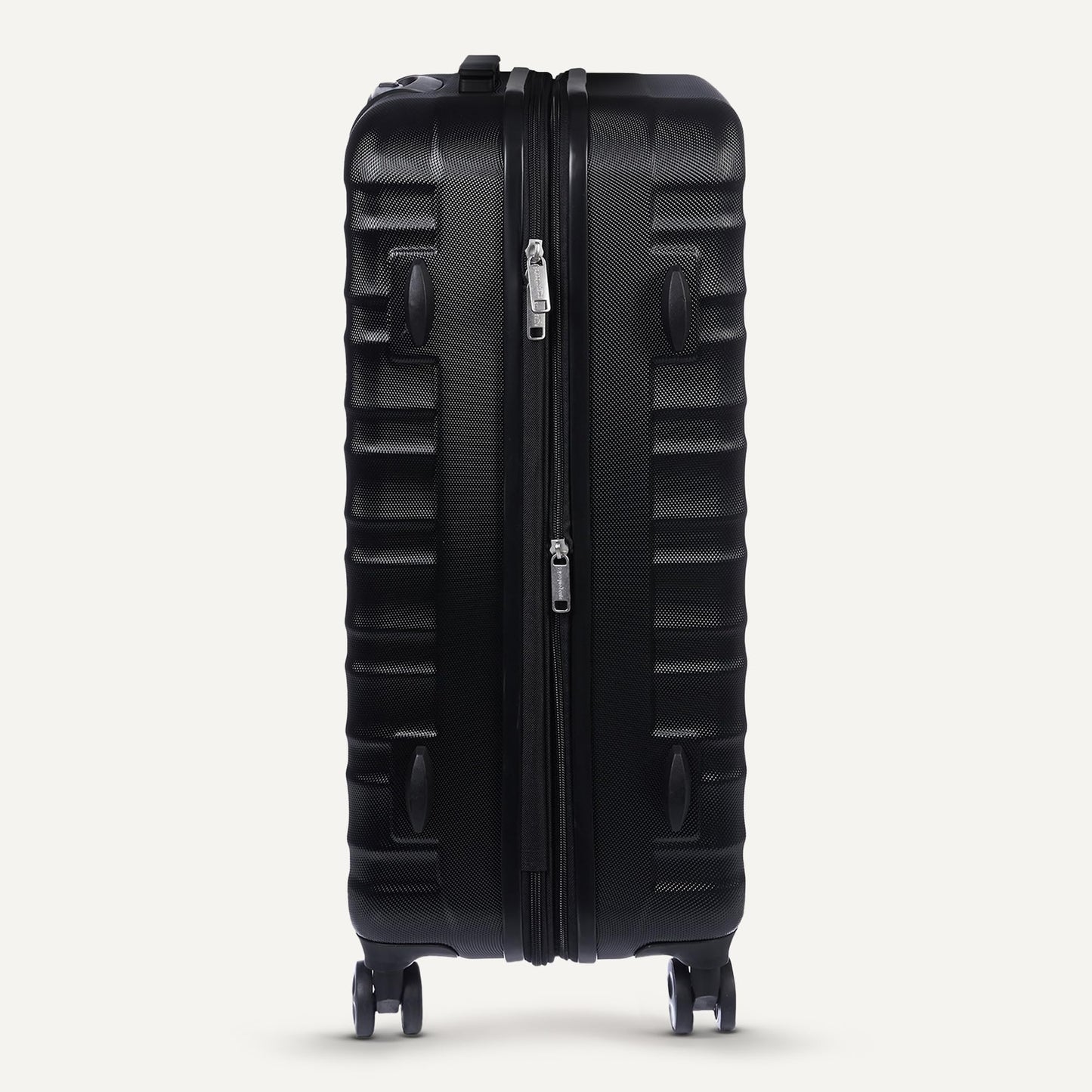 Amazon Basics 21" Hardside Carry-On Luggage, Hardshell Suitcase With Wheels, Expandable For Up to 25% More Space, With Scratch-Resistant Surface, Four Multi-directional Wheels, Black
