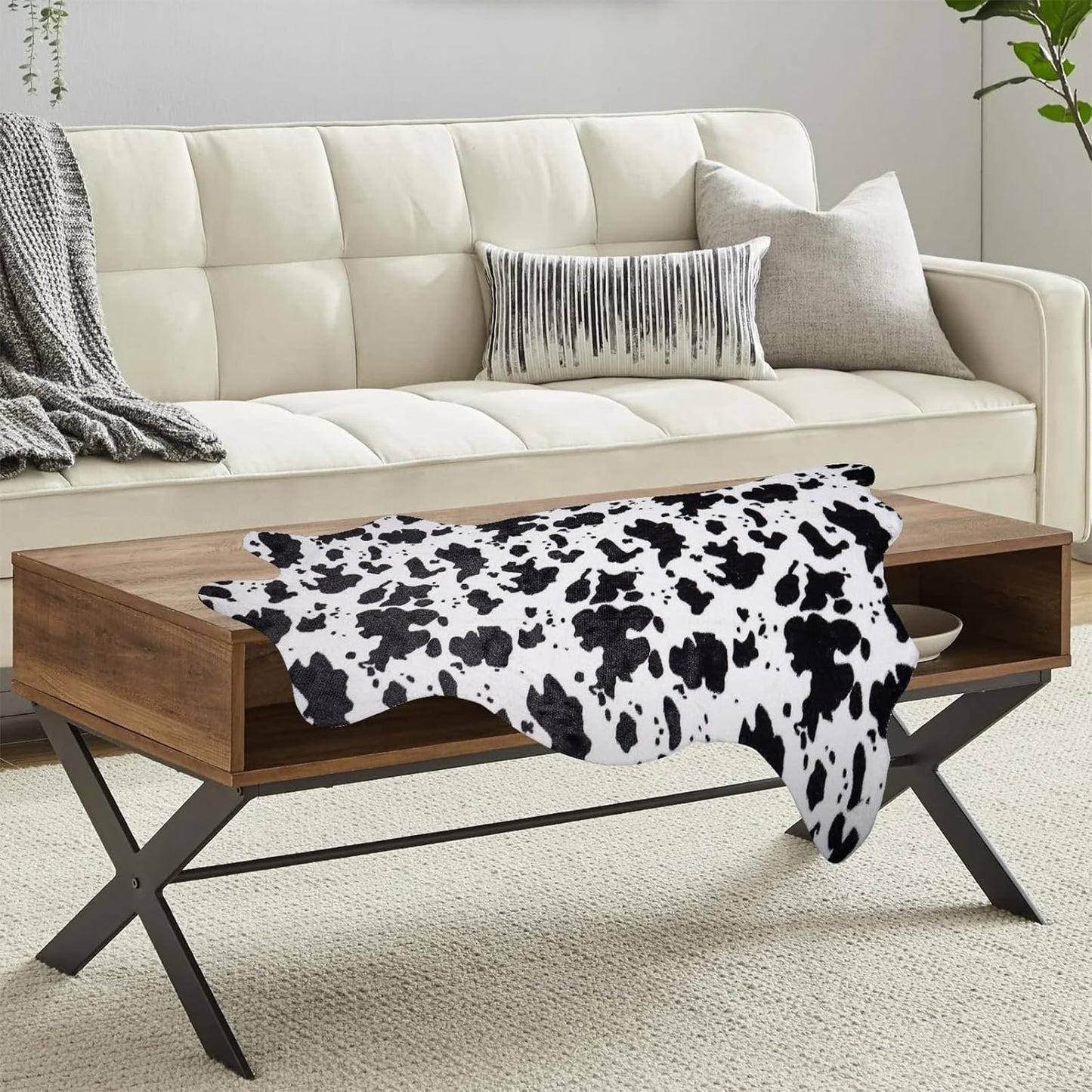 CZYHMNK Cow Print Rug Faux Cowhide Rug Cute Area Rug Fun Western Room Decor for Bedroom Living Room Non-Slip (43 inches x 29 inches)