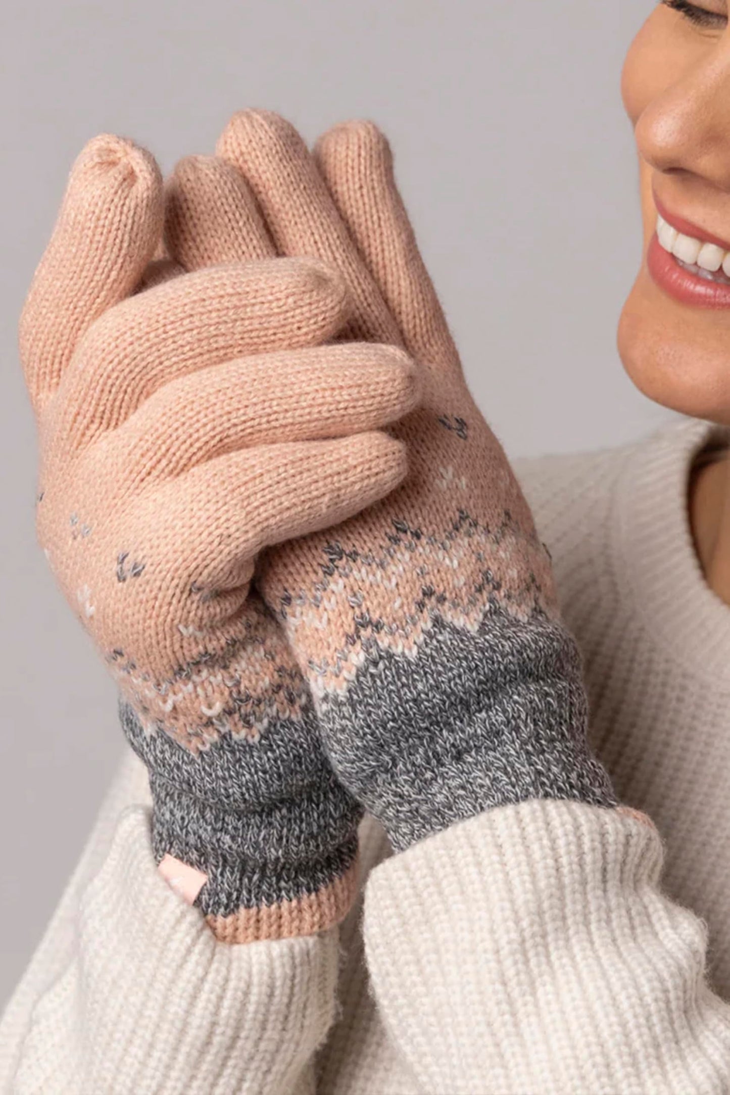 HEAT HOLDERS - Ladies Cute Striped Fairisle Warm Knitted Fleece Lined Winter Thermal Gloves (M/L, Coral (Trondheim))