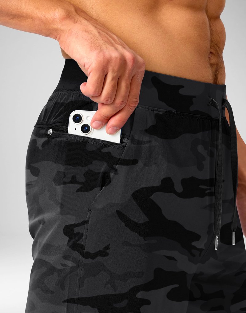 Soothfeel Men's Running Shorts with Zipper Pockets 9 Inch Lightweight Quick Dry Gym Sports Athletic Workout Basketball Shorts for Men (Grey Camo, M)