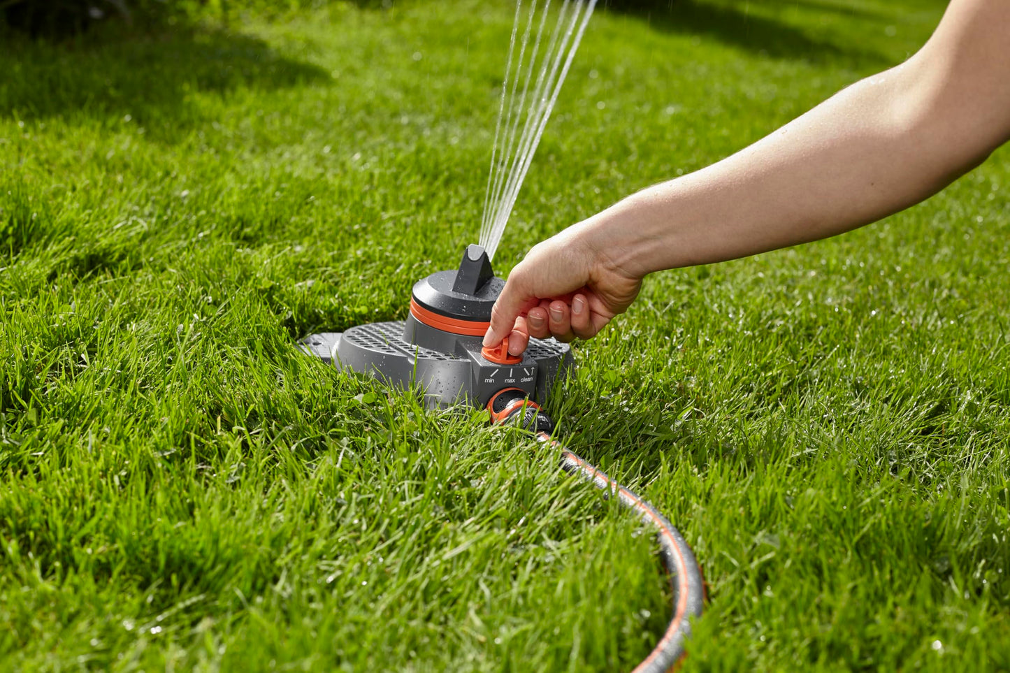 GARDENA Comfort Part and Full Circle Sprinkler Tango: circular sprinkler 2 in 1: Partial and popular rice sprinkler, water quantity and Adjustable range, for areas up to max. 310 m² (2065-20)
