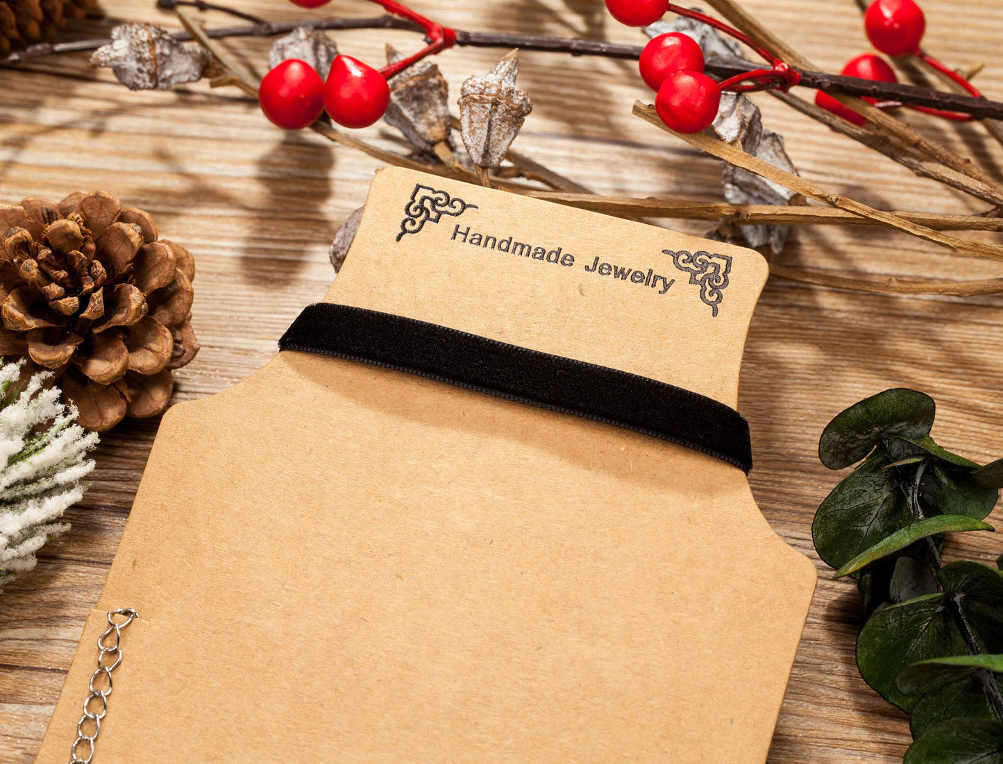 AnalysisyLove Classic Black Velvet Choker Necklace for Women, Valentines Birthday Gifts, Halloween Cosplay Jewelry