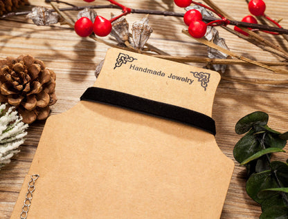 AnalysisyLove Classic Black Velvet Choker Necklace for Women, Valentines Birthday Gifts, Halloween Cosplay Jewelry