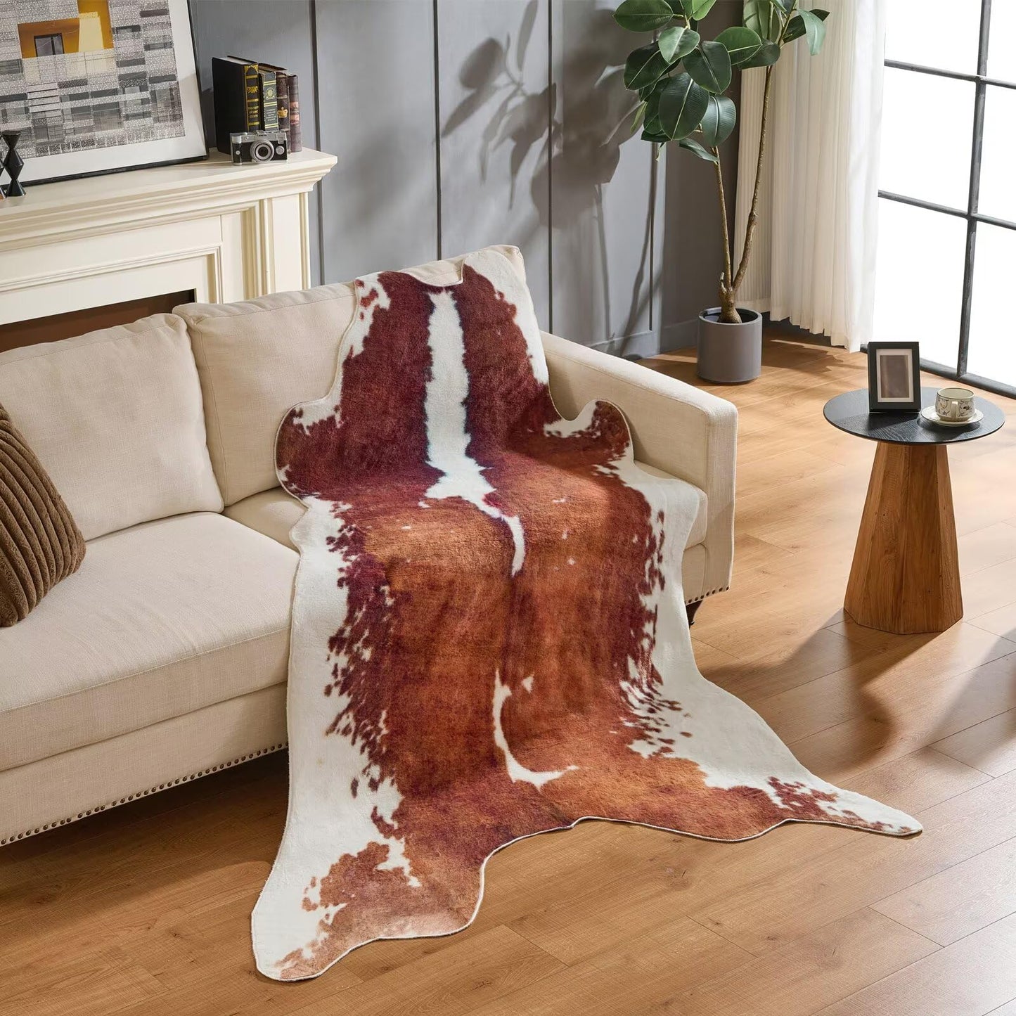Brown Cowhide Rug,Large Carpet Non-Slip Luxury Faux Fur Cowhide Print Area Rug,Modern Style Animal Cow Print Skin Rugs Carpet for Living Room Bedroom -5.5 * 8FT(65 * 95inch)