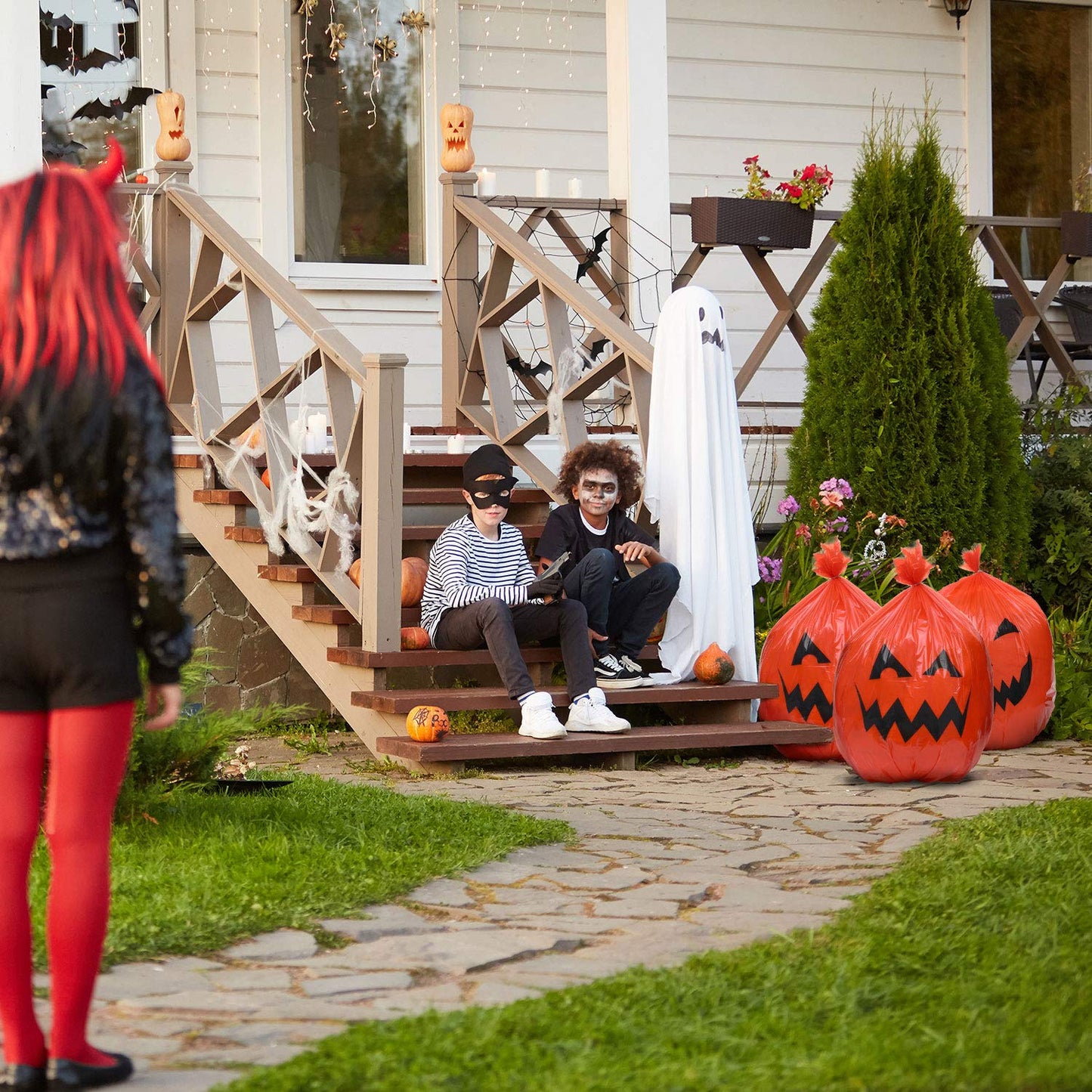 12 Pieces Halloween Lawn and Leaf Bags Pumpkin Pattern Lawn Bags for Outdoor Plastic Halloween Party Decoration for Leaves