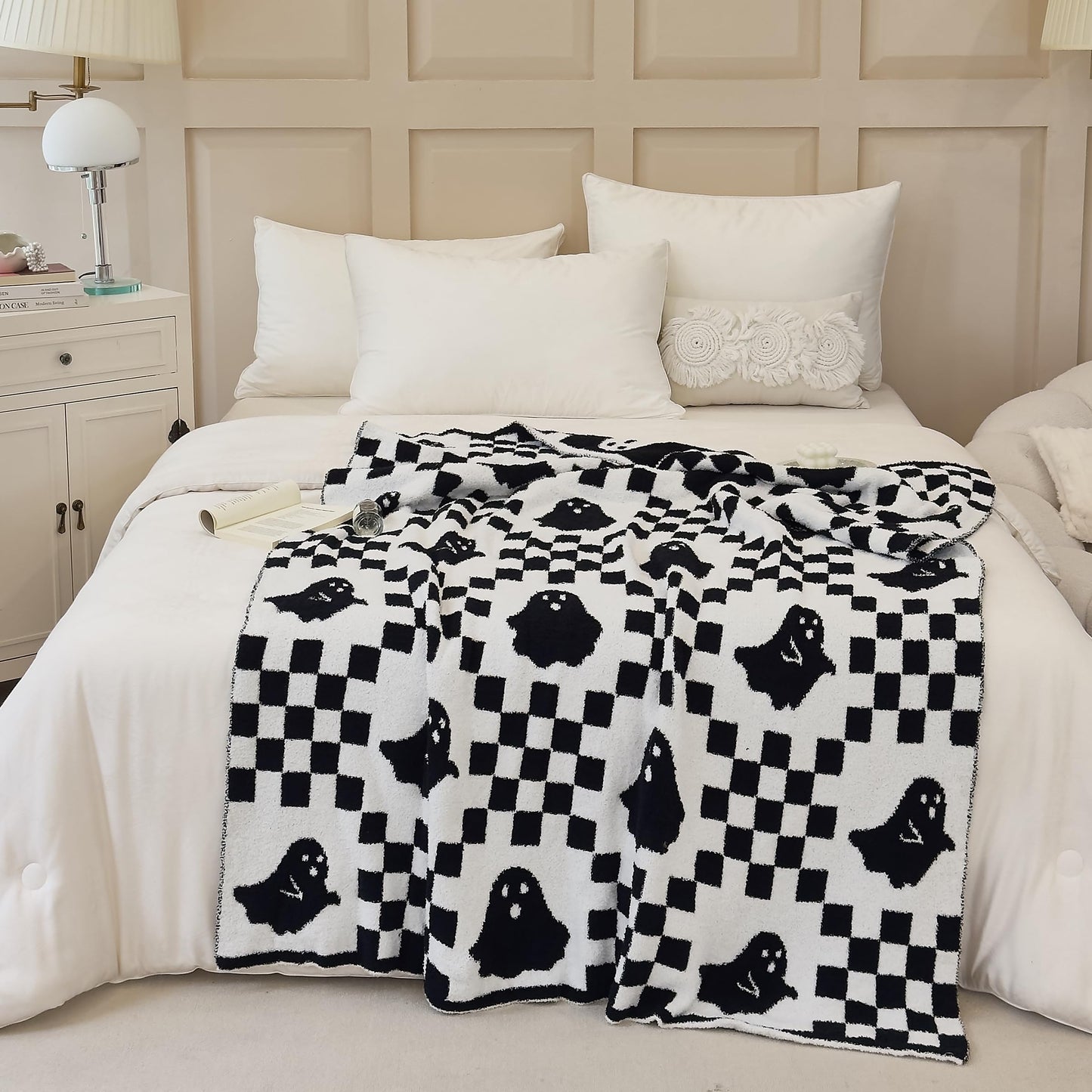 Ultra Soft Cozy Checkered Ghost Halloween Knitted Throw Blanket Fluffy Microfiber Checkerboard Bed Blanket Lightweight Both Sides Throw Blanket for Couch Sofa Bed 50"X60"Black¡­