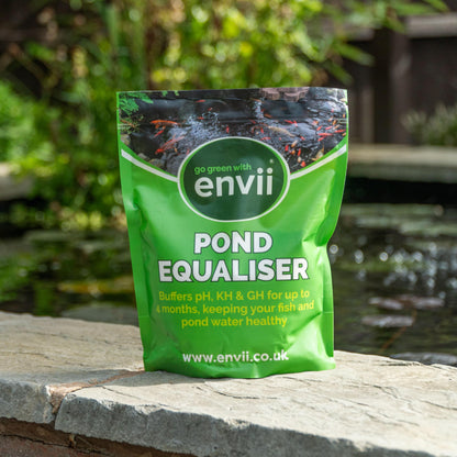 Envii Pond Equaliser – Pond pH Buffer Instantly Balances, and Stabilises pH, KH and GH Levels, Pond Ammonia Remover, Works All Year Round Through Winter - 250g