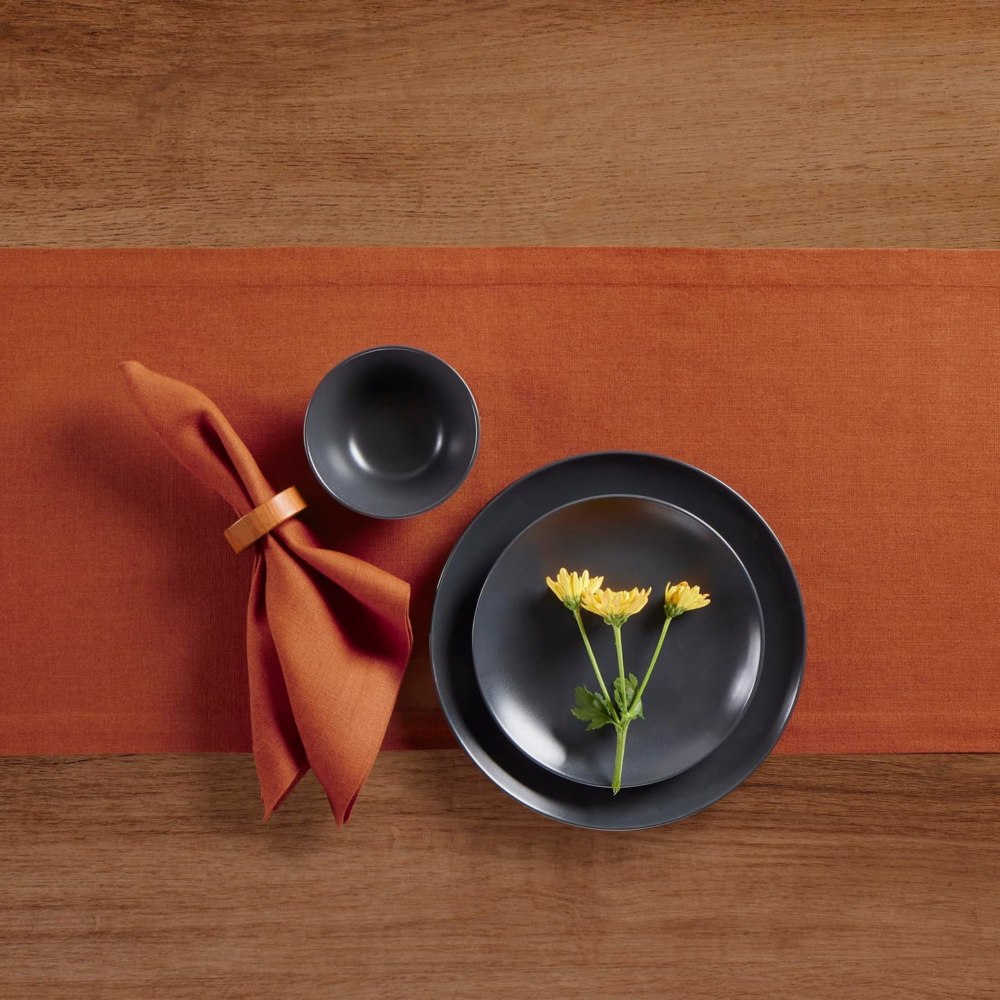 Solino Home Linen Cloth Napkins Set of 4-100% Pure Linen Cinnamon Dinner Napkins 20 x 20 Inch for Fall, Autumn, Halloween, Thanksgiving - Diana Medium Weight, Handcrafted and Machine Washable